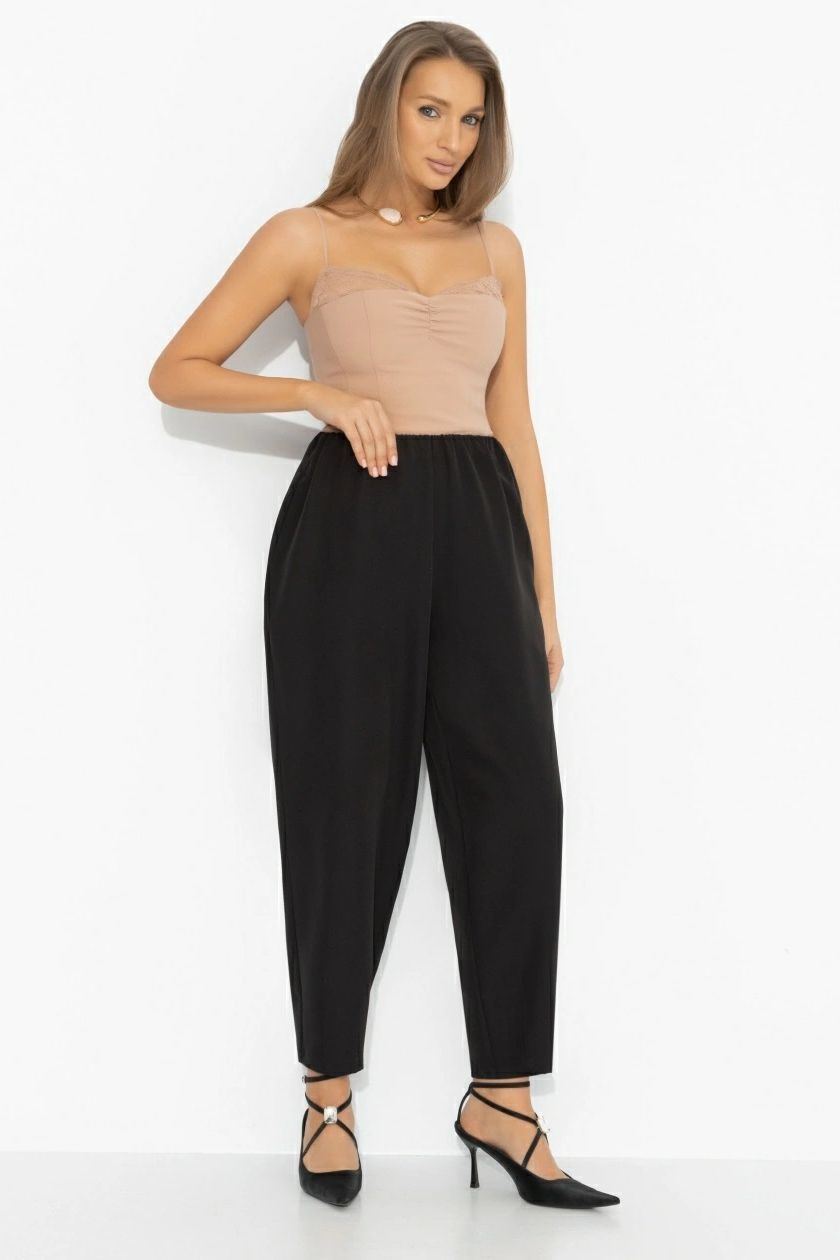 Брюки чёрные свободные с защипами Charutti