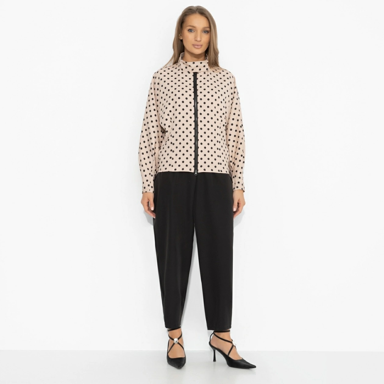 Брюки чёрные свободные с защипами Charutti(фото2)