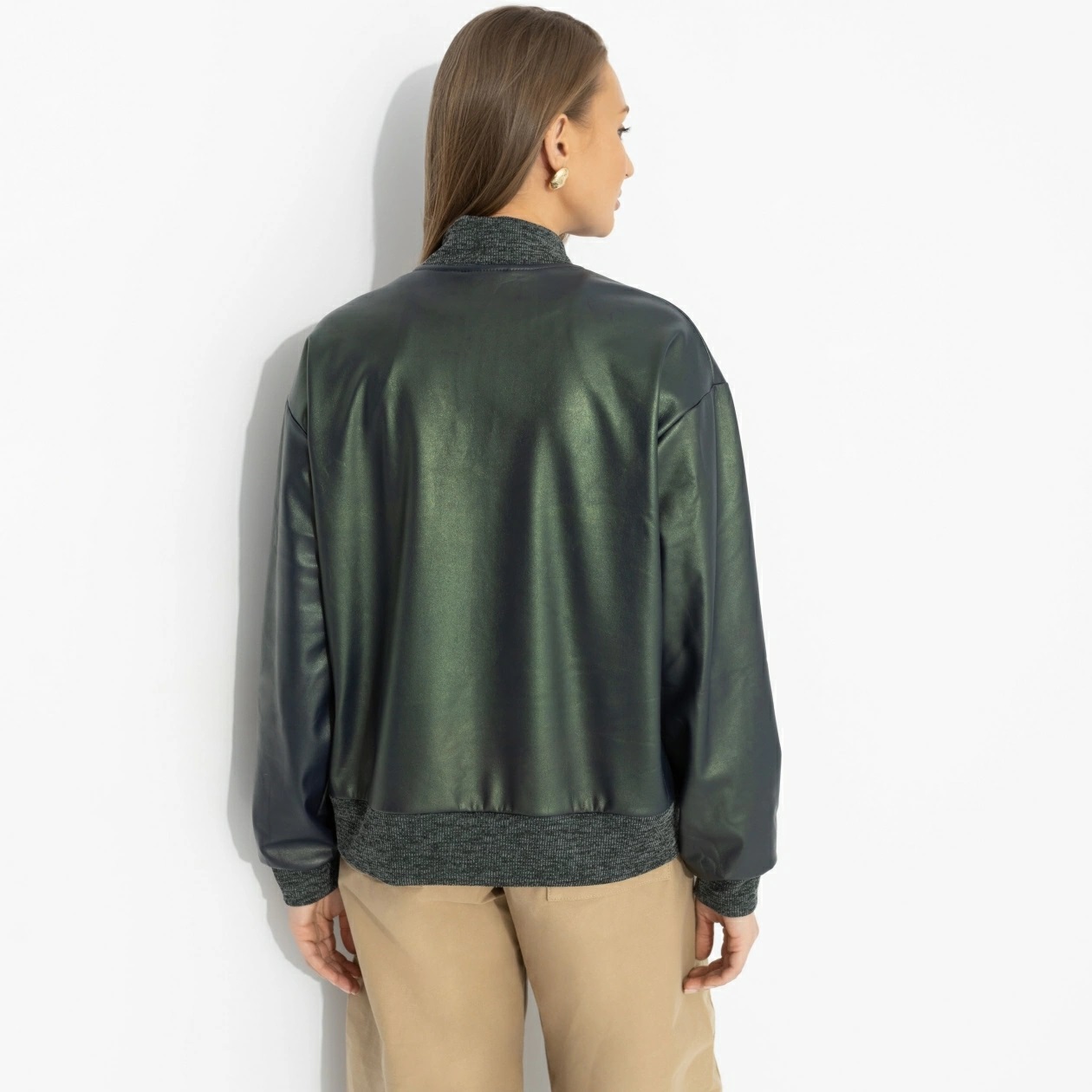 Бомбер зелёный из экокожи Charutti(фото5)