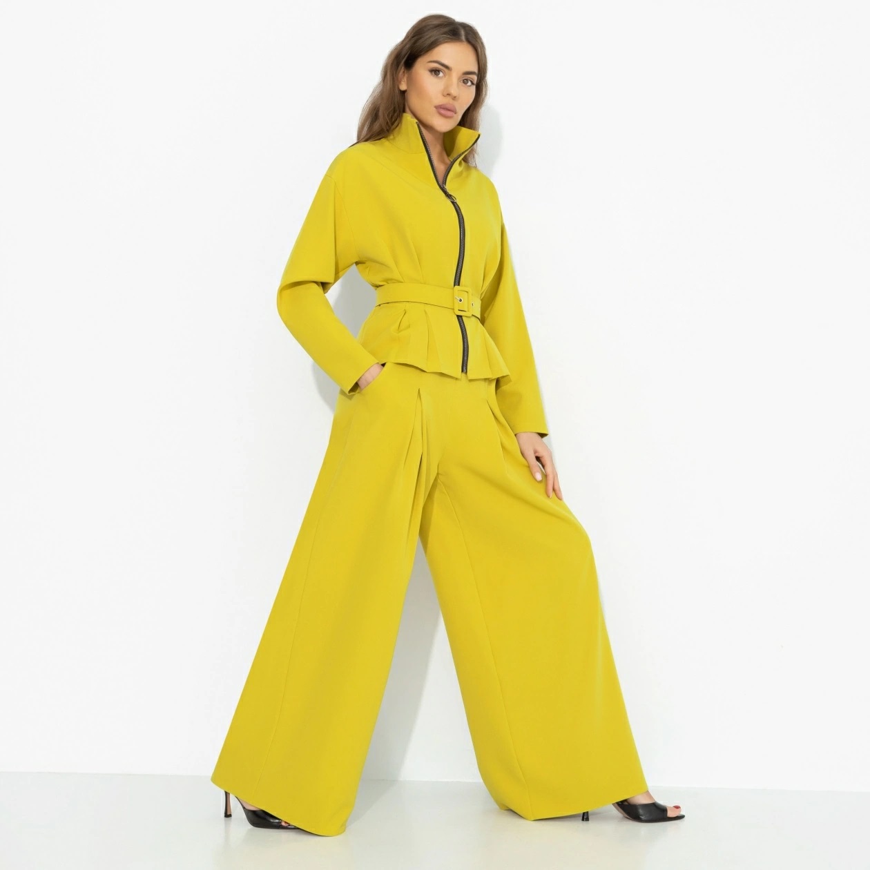 Костюм брючный в стиле спорт-шик Charutti(фото4)