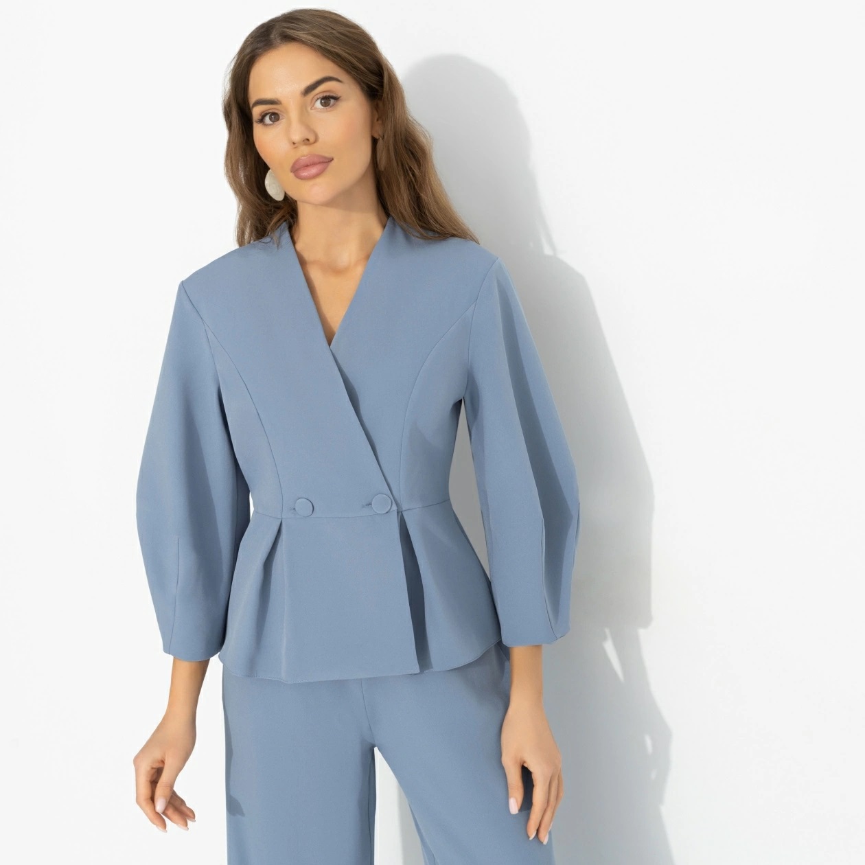 Костюм-двойка голубой с брюками Charutti(фото3)