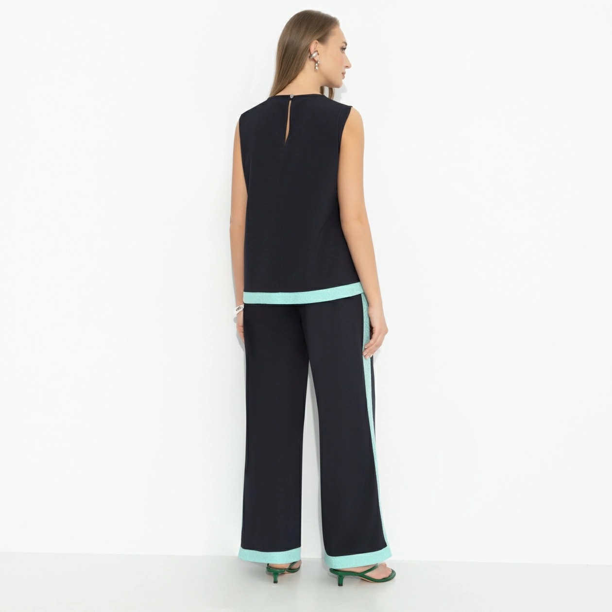 Костюм брючный синий для эффектных выходов Charutti(фото7)