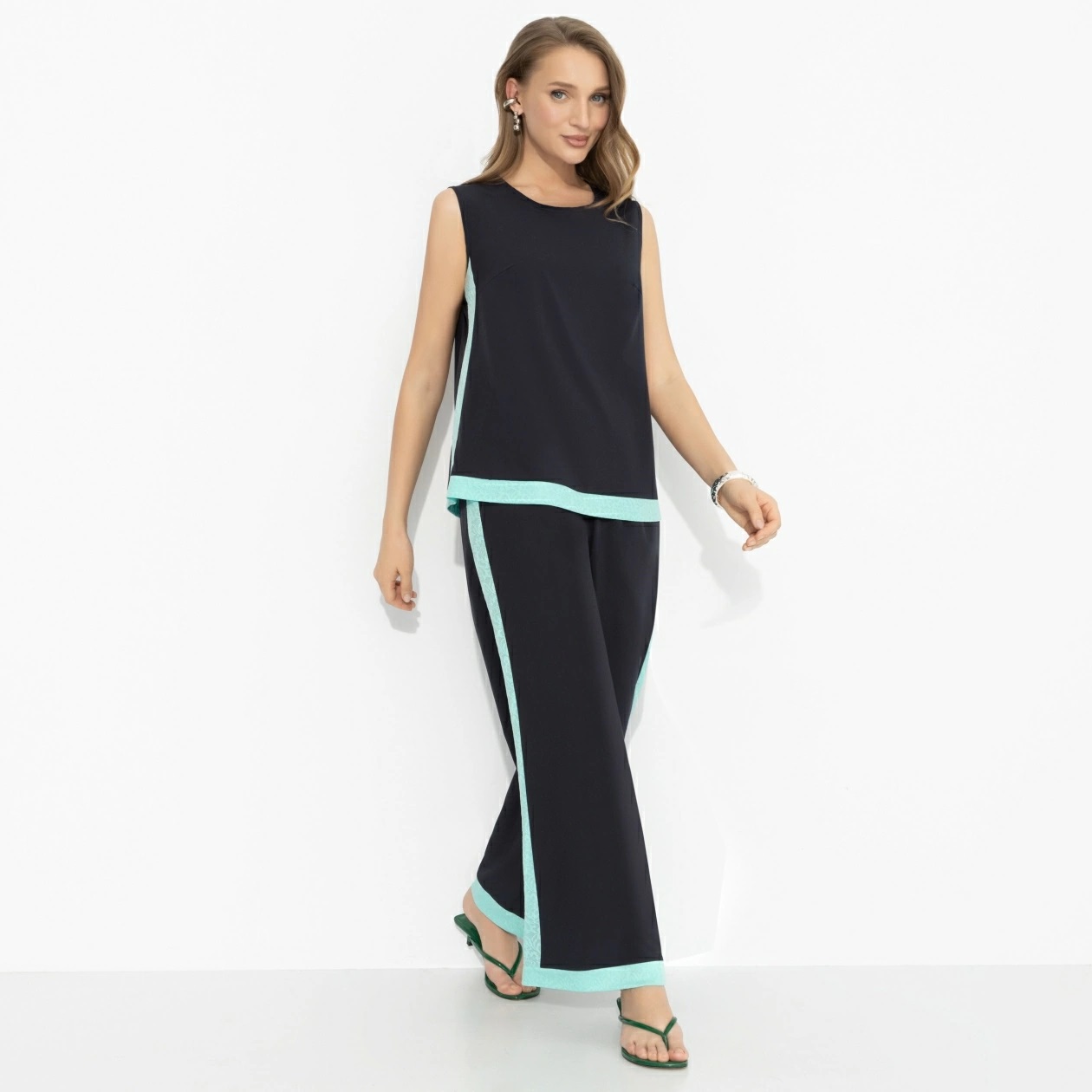 Костюм брючный синий для эффектных выходов Charutti(фото2)