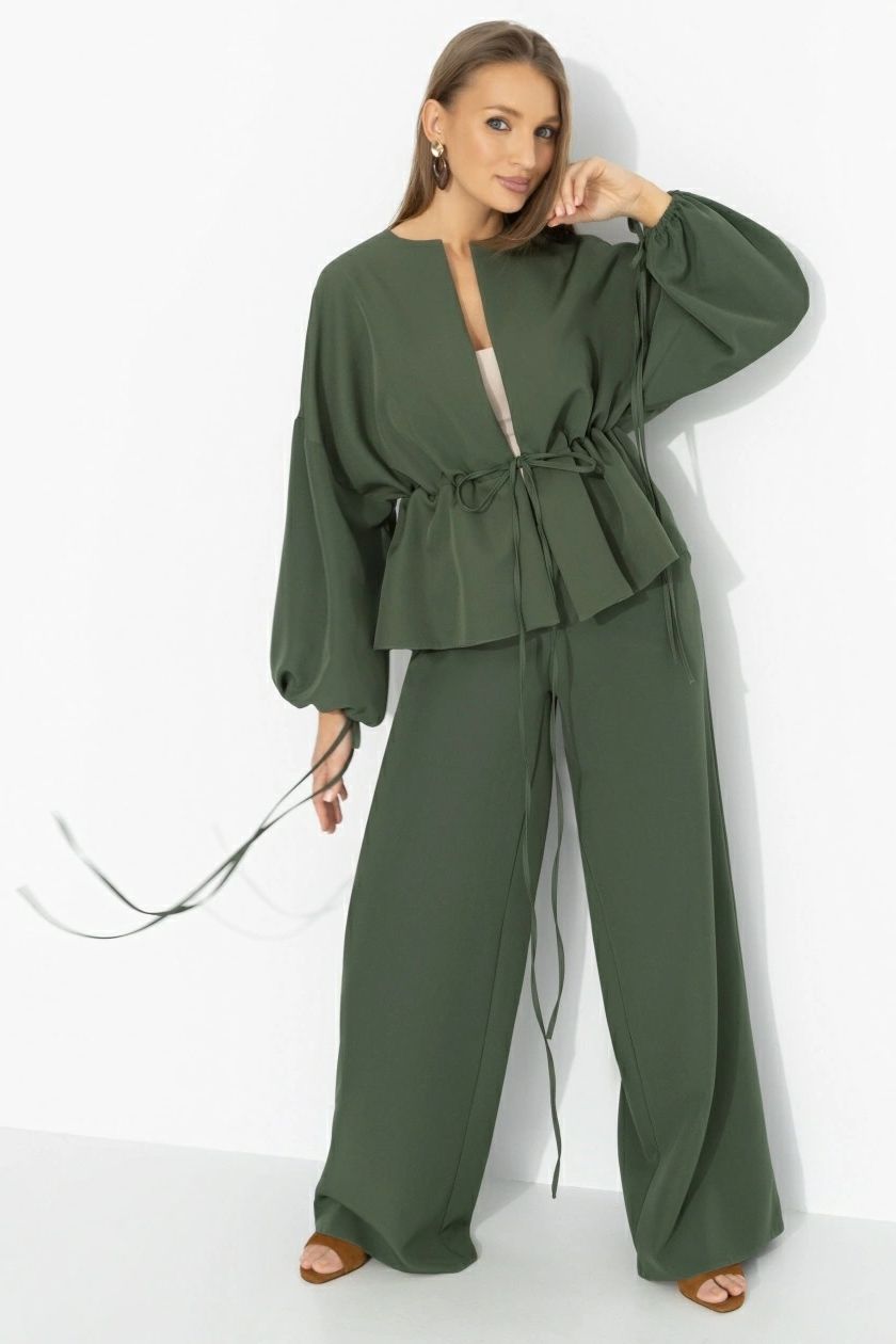 Костюм-двойка с брюками в цвете хаки Charutti