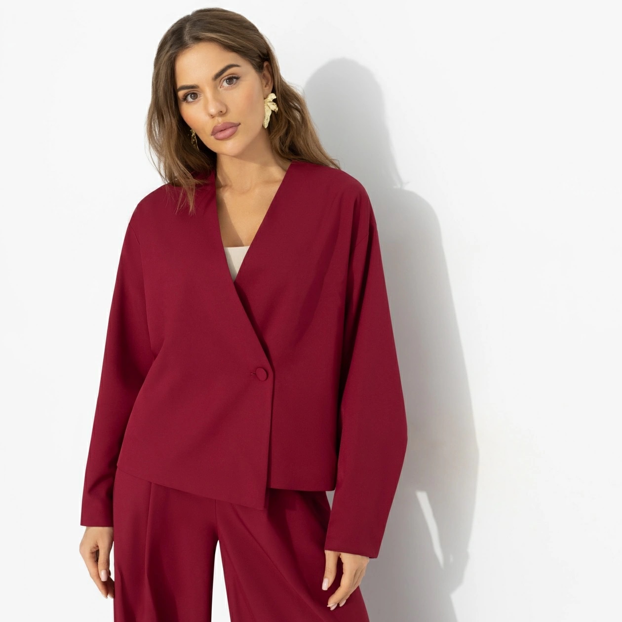 Костюм-двойка бордовый с брюками Charutti(фото2)