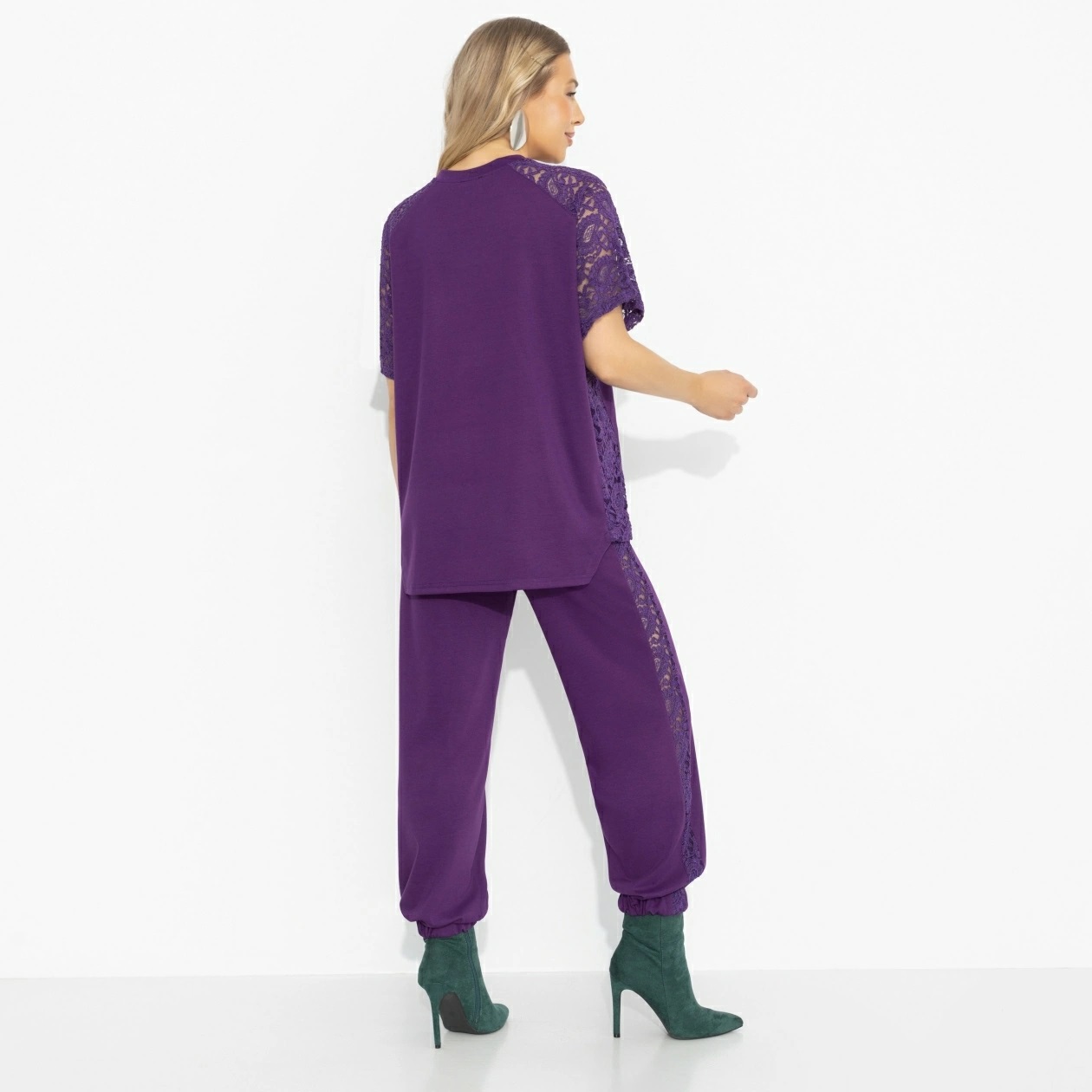Костюм брючный трикотажный фиолетовый с кружевом Charutti(фото6)