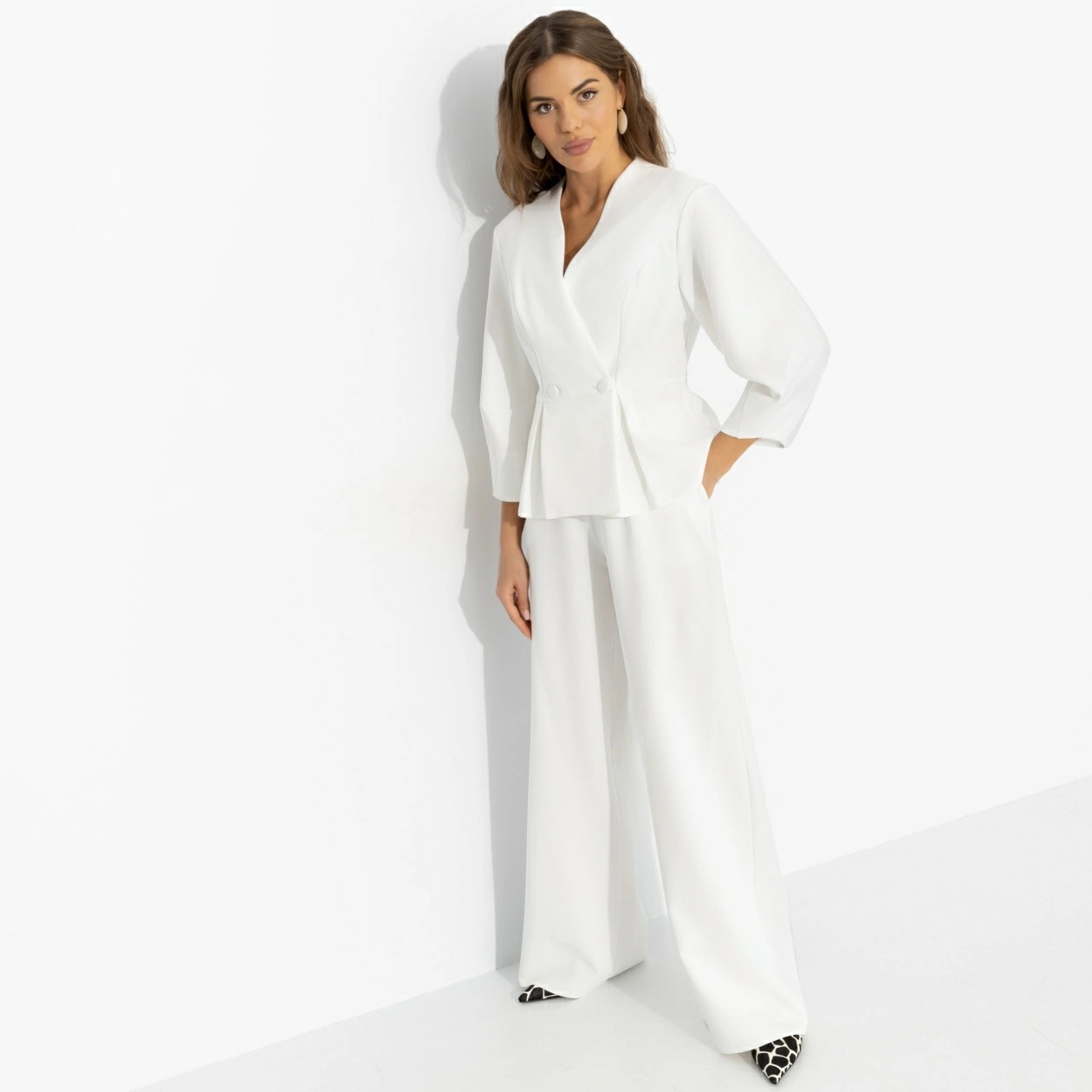 Костюм-двойка голубой с брюками Charutti(фото7)