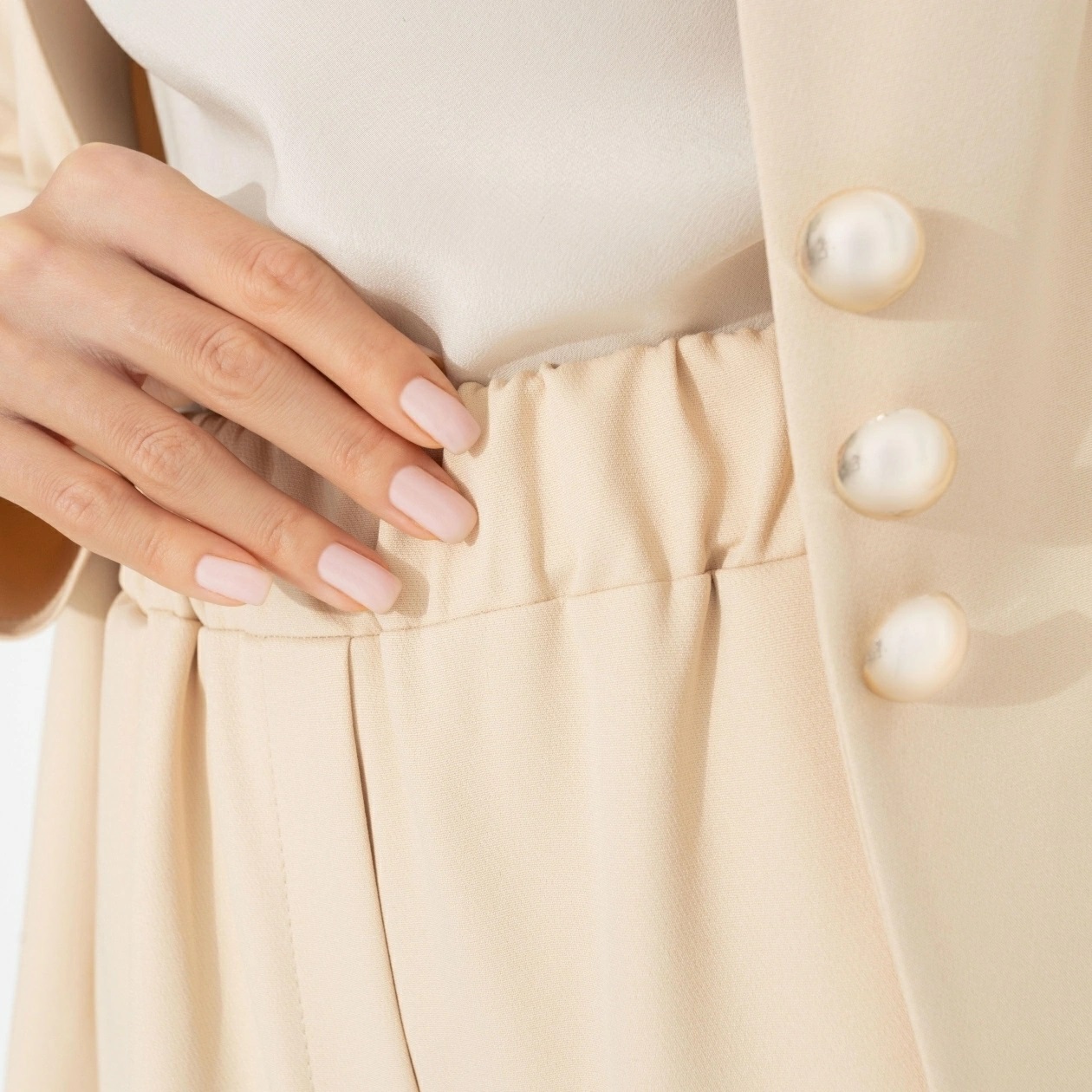 Костюм-двойка бежевый с брюками Charutti(фото5)