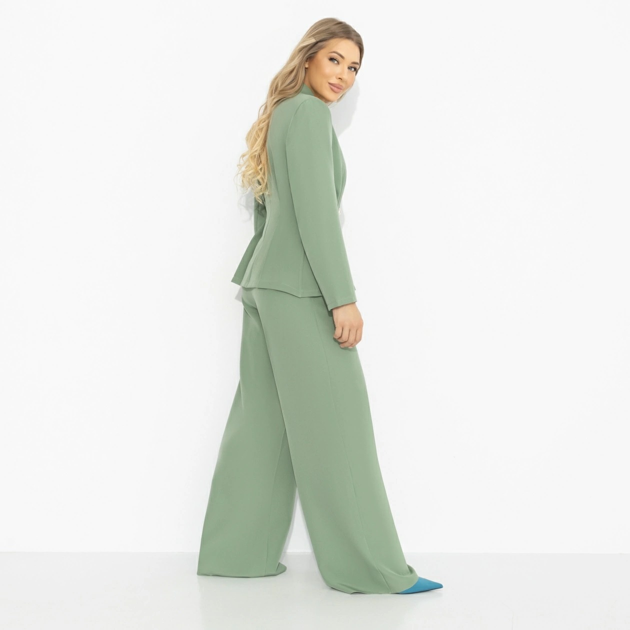 Костюм-двойка зелёный с брюками Charutti(фото7)