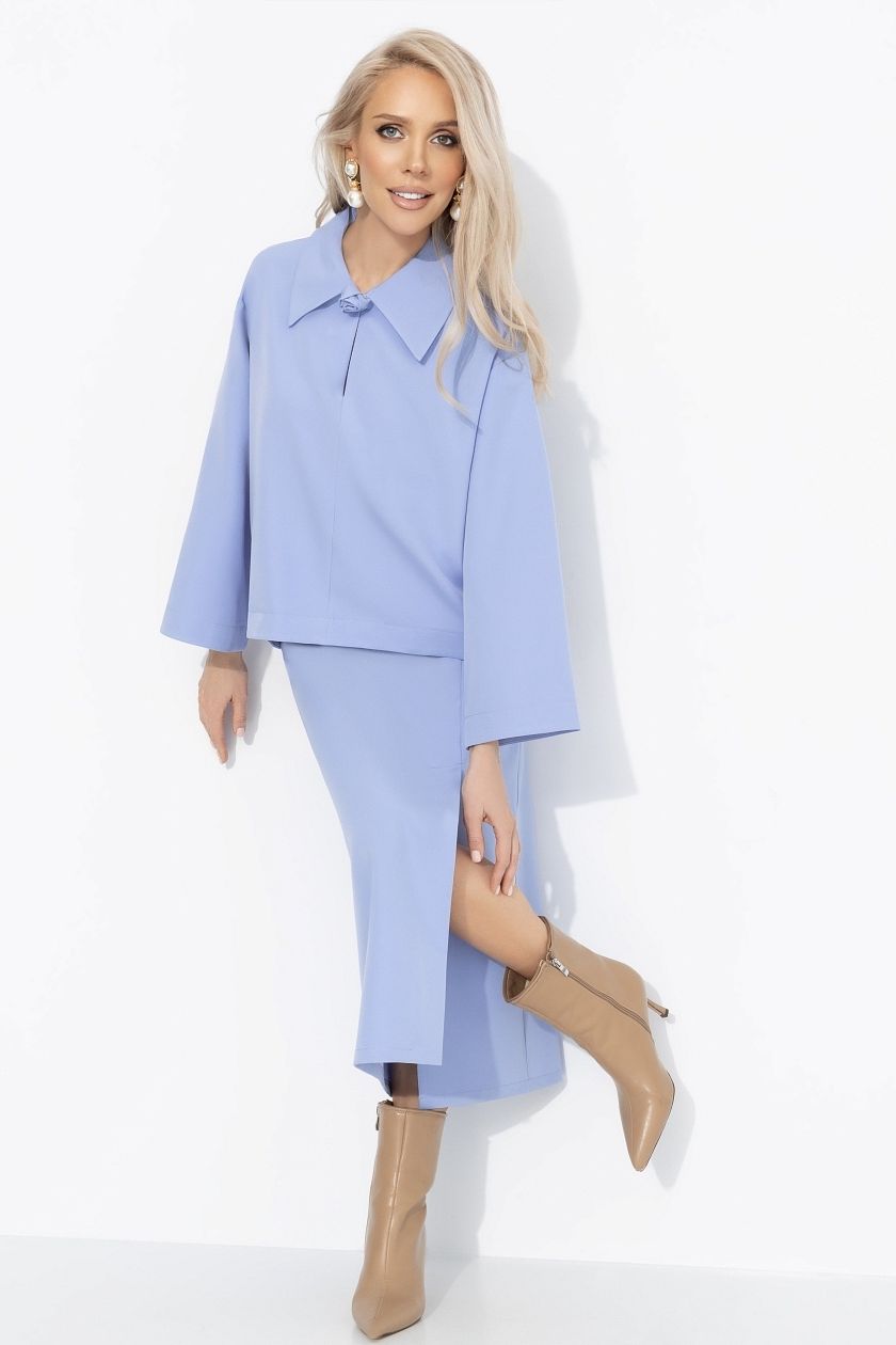 Костюм голубой с юбкой и со съёмной розой Charutti(фото2)