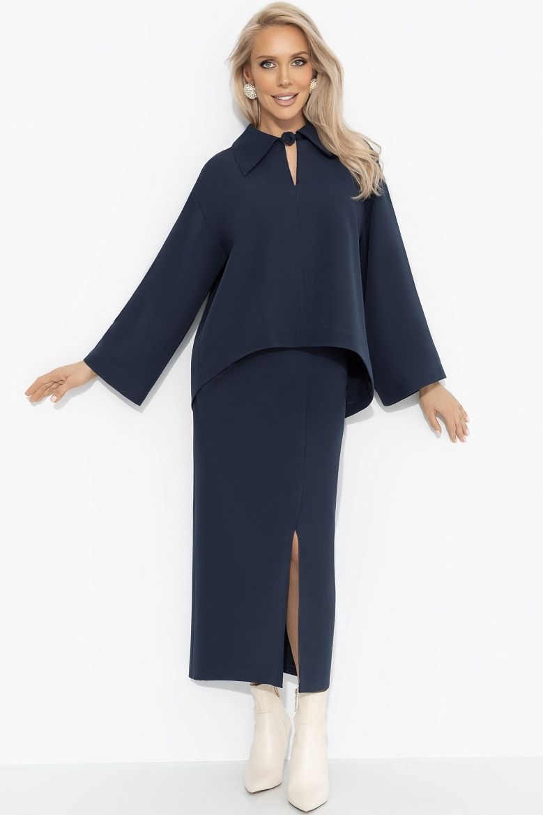 Костюм тёмно-синий с юбкой и со съёмной розой Charutti