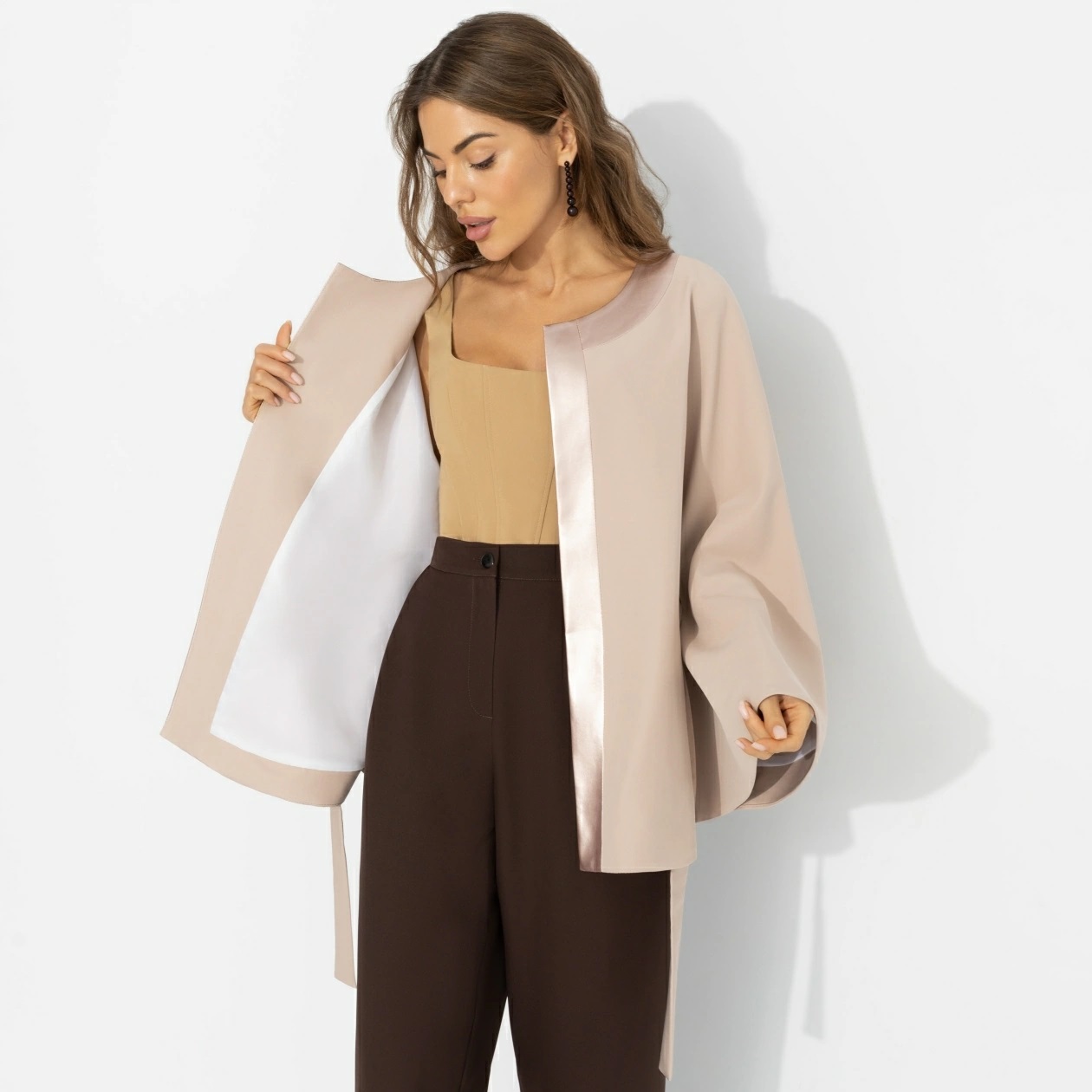 Жакет‑кейп бежевый на подкладе Charutti(фото5)