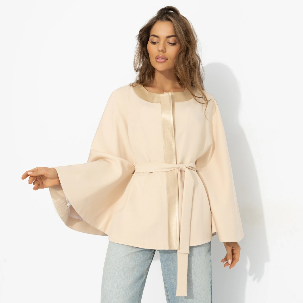 Жакет‑кейп бежевый на подкладе Charutti(фото3)