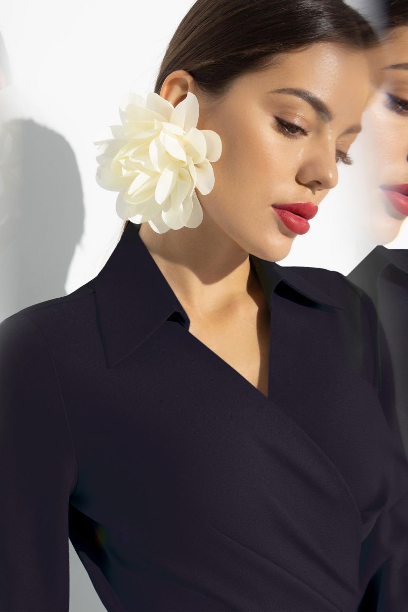 Платье на запах черничного цвета с карманами Charutti(фото3)