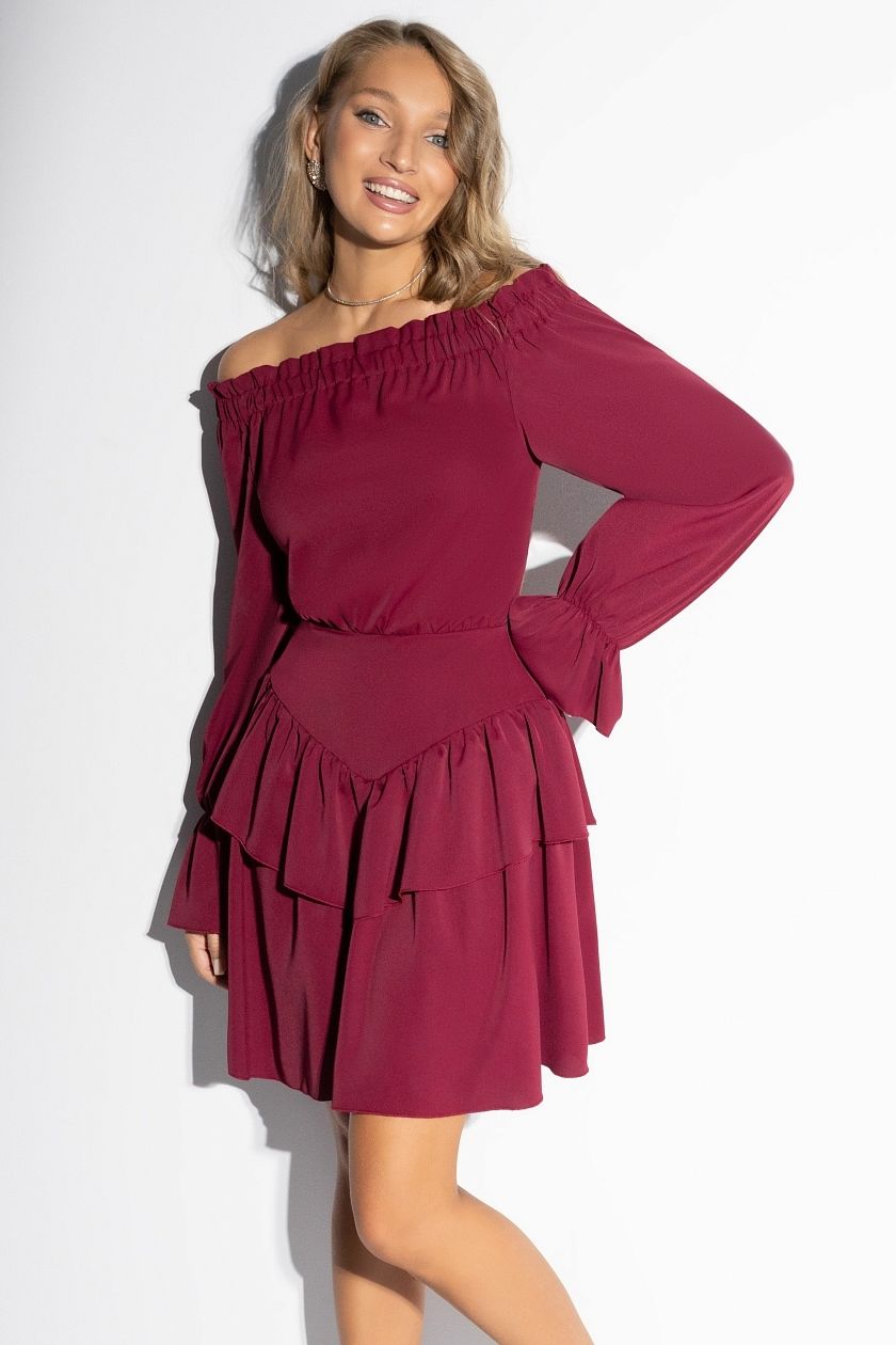 Платье бордовое с открытыми плечами из дубайского шёлка Charutti(фото3)