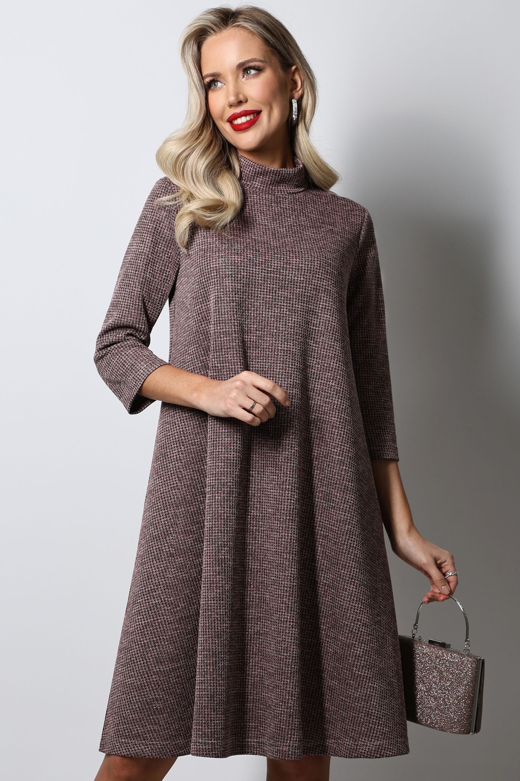 Серое трикотажное платье Особенно актуально, фантазия SelenaSonata