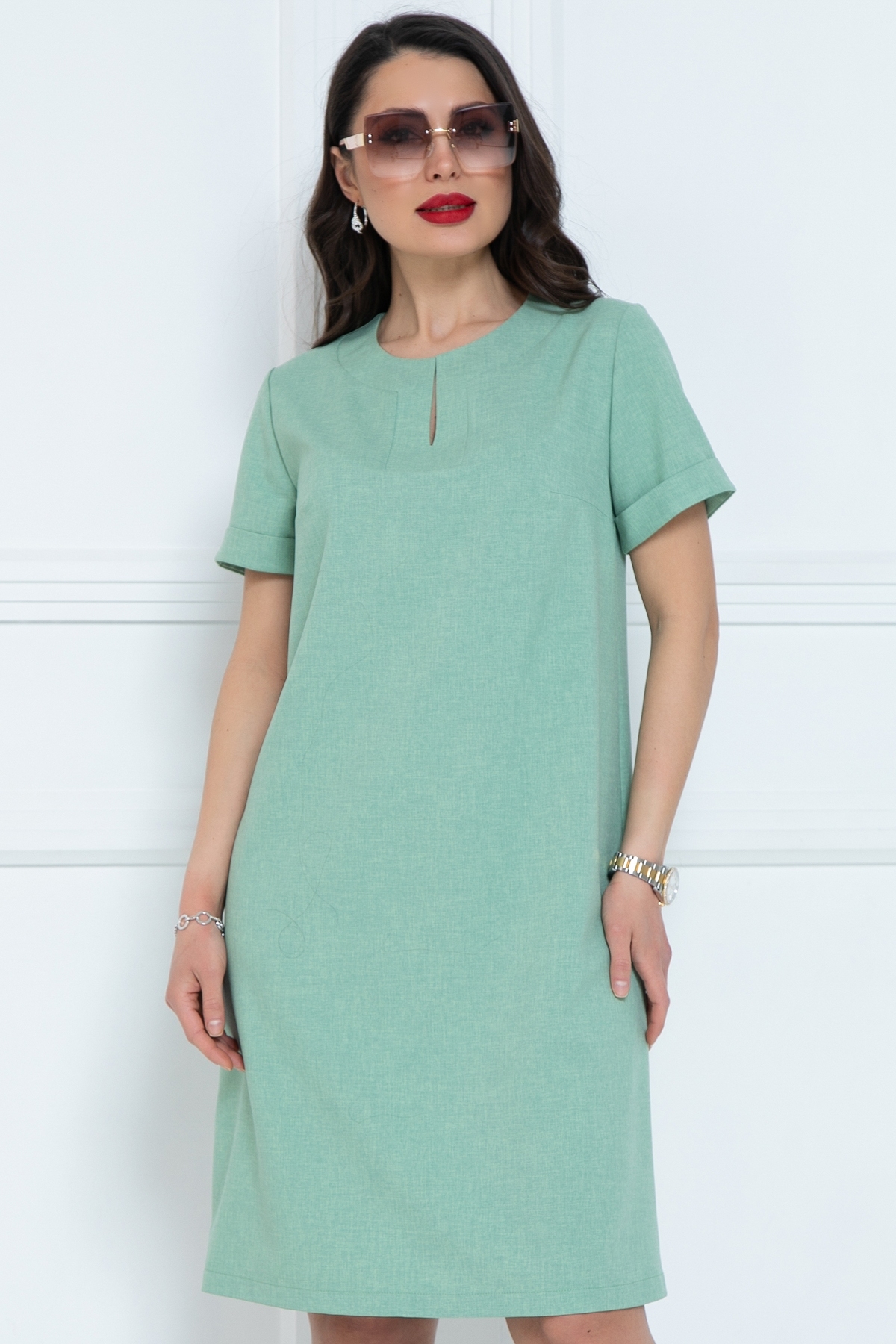 Платье короткое с разрезом в цвете фисташка Diolche(фото3)