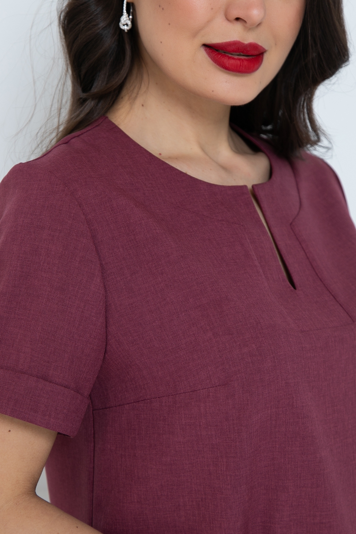 Платье короткое с разрезом в цвете марсала Diolche(фото5)