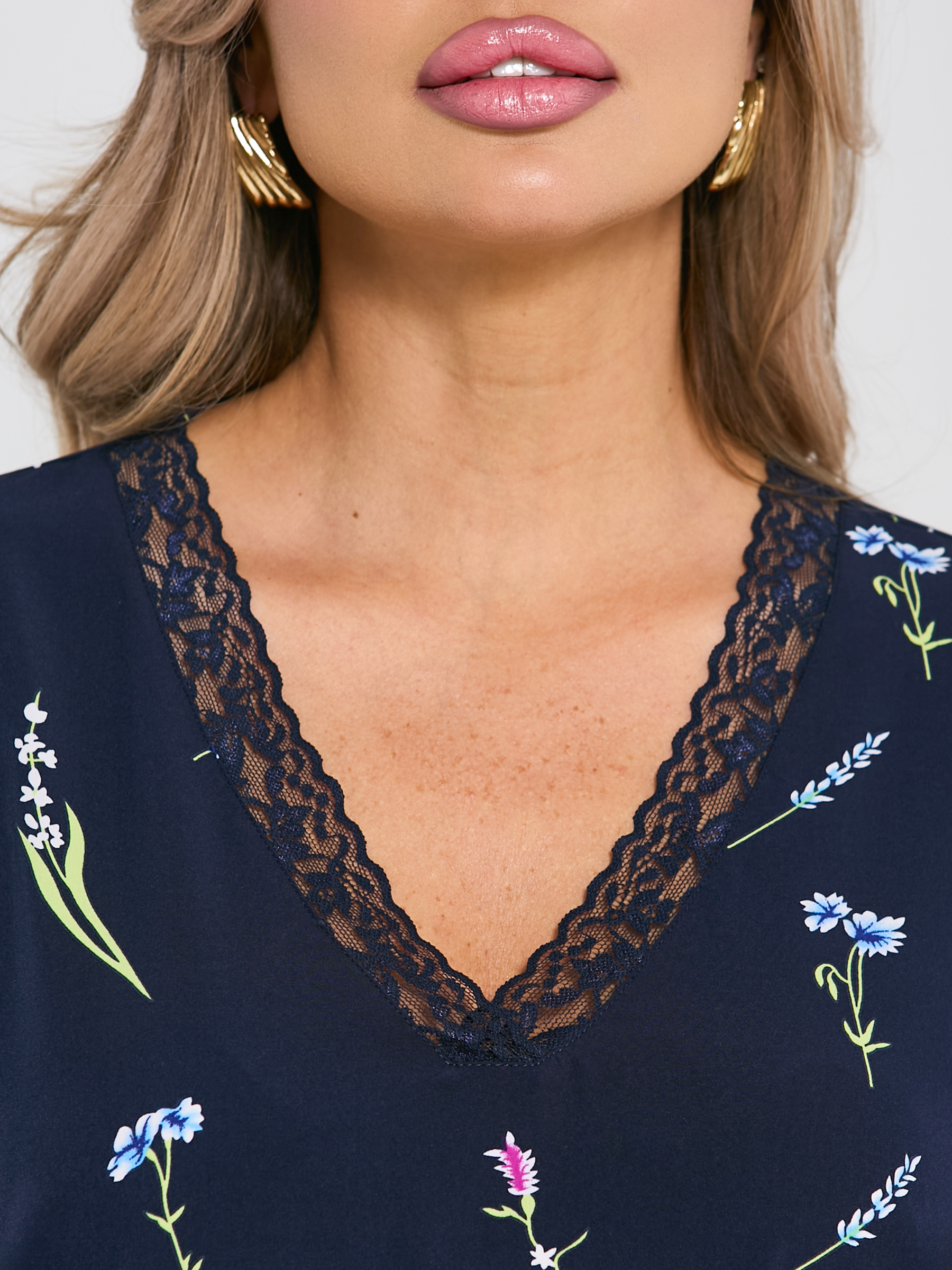 Блузка тёмно-синяя свободная с кружевом Dora(фото4)