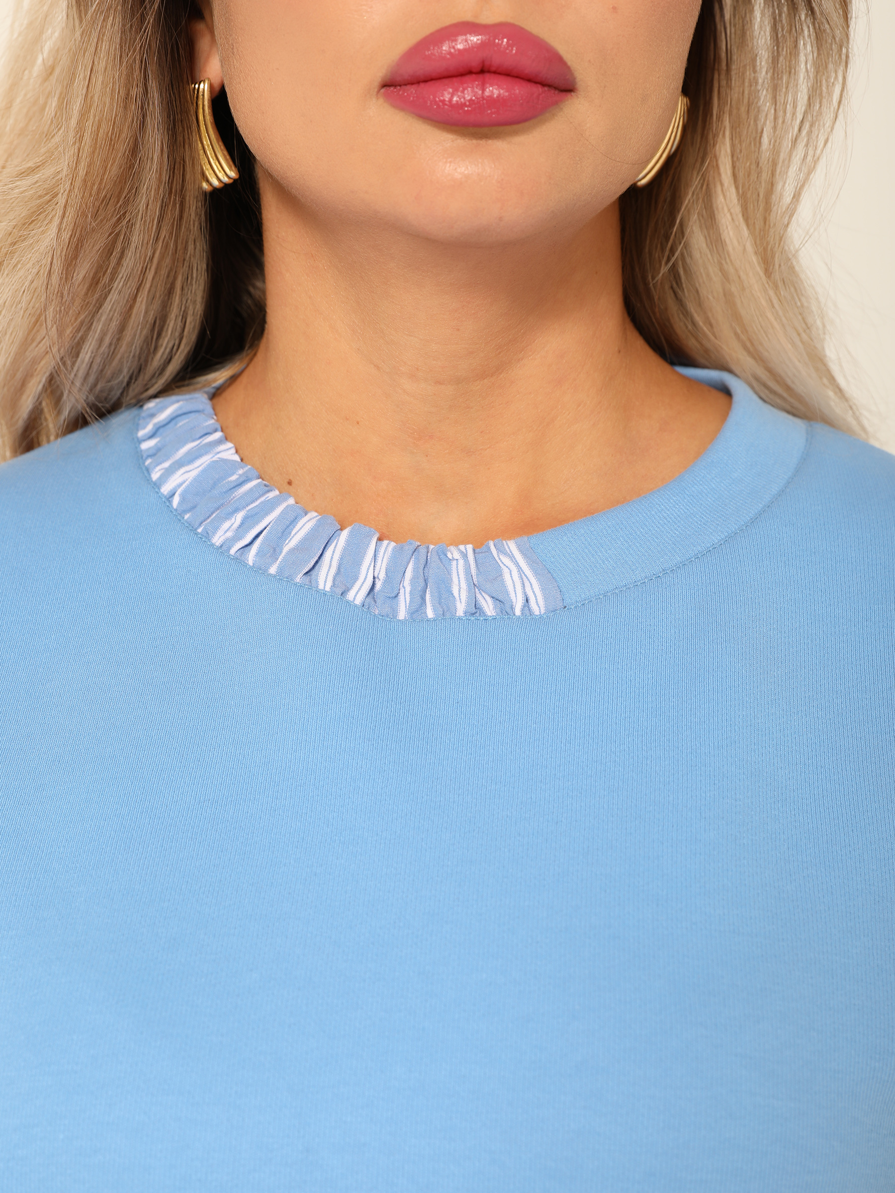 Джемпер трикотажный нежно-голубого цвета со вставками Dora(фото5)