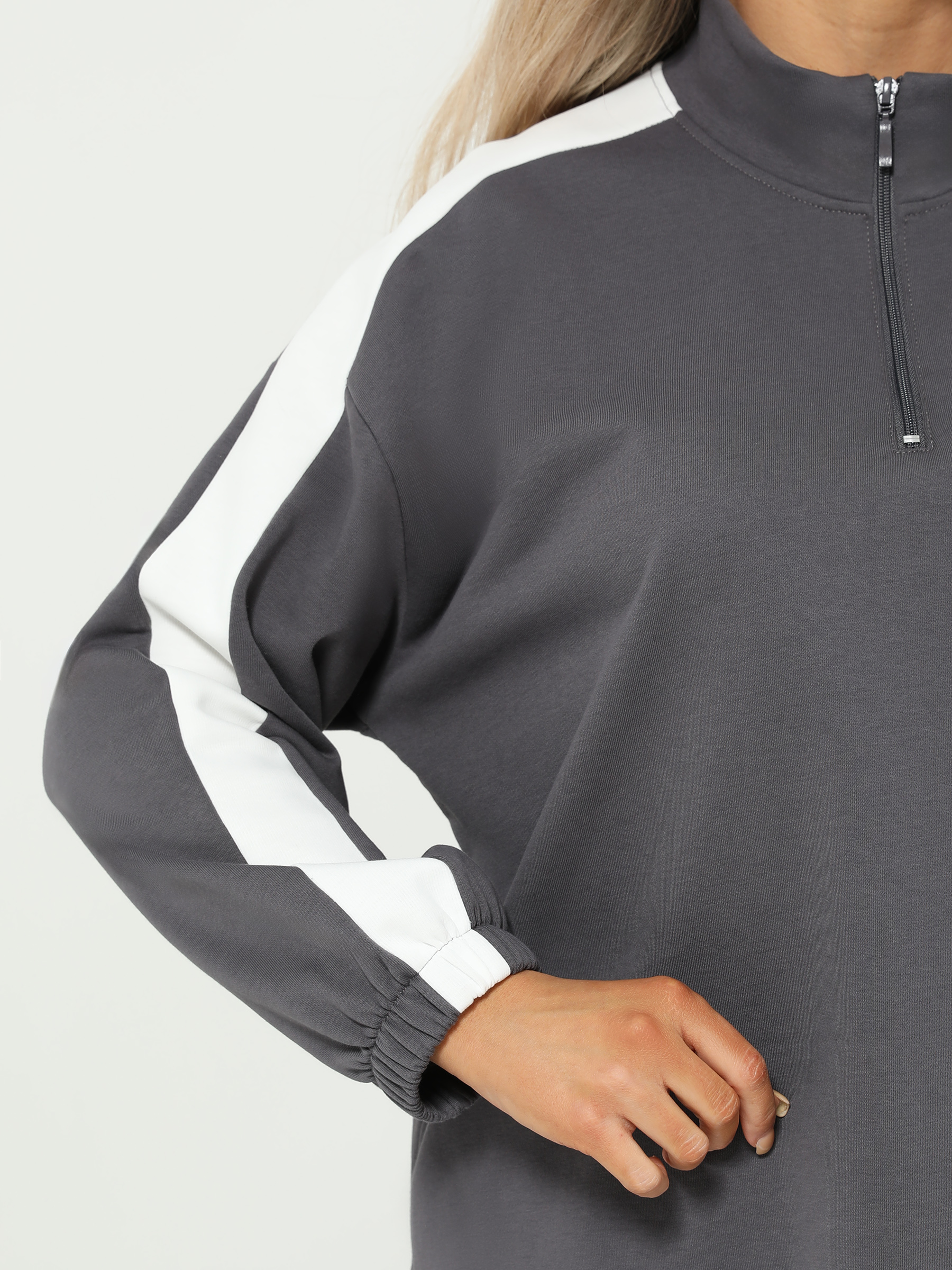 Джемпер из футера серого цвета Dora(фото6)