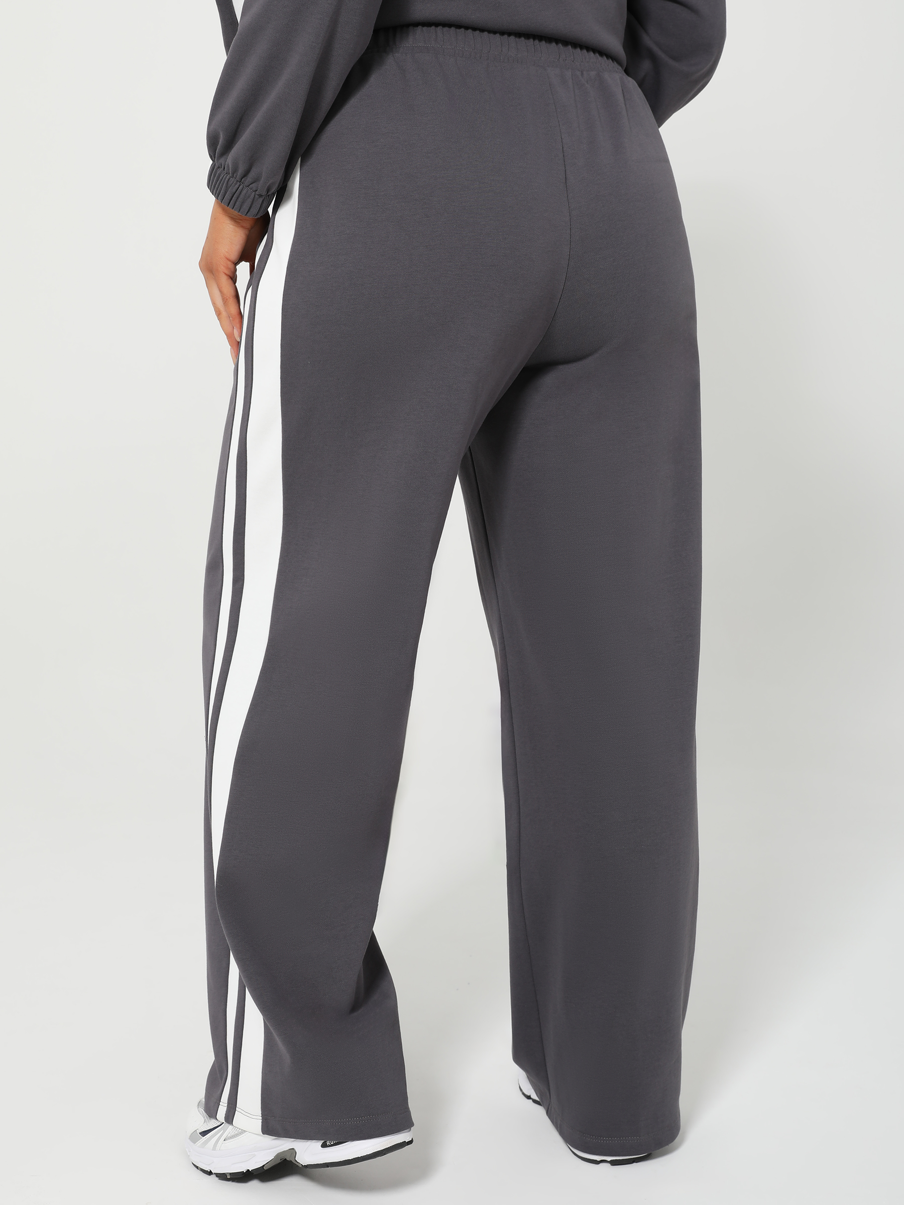 Брюки серые из футера с лампасами Dora(фото8)