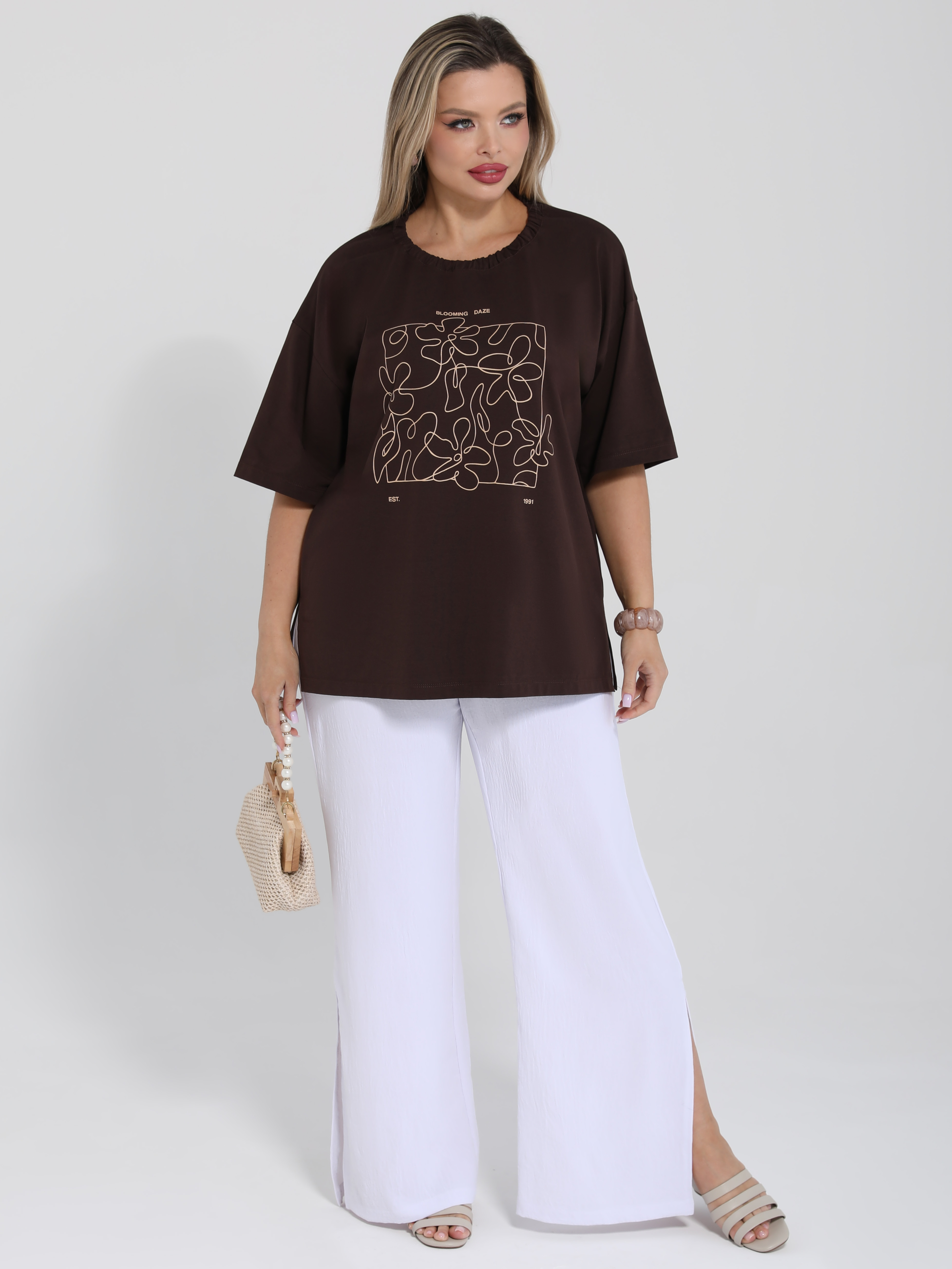 Футболка трикотажная коричневого цвета с принтом Dora(фото2)