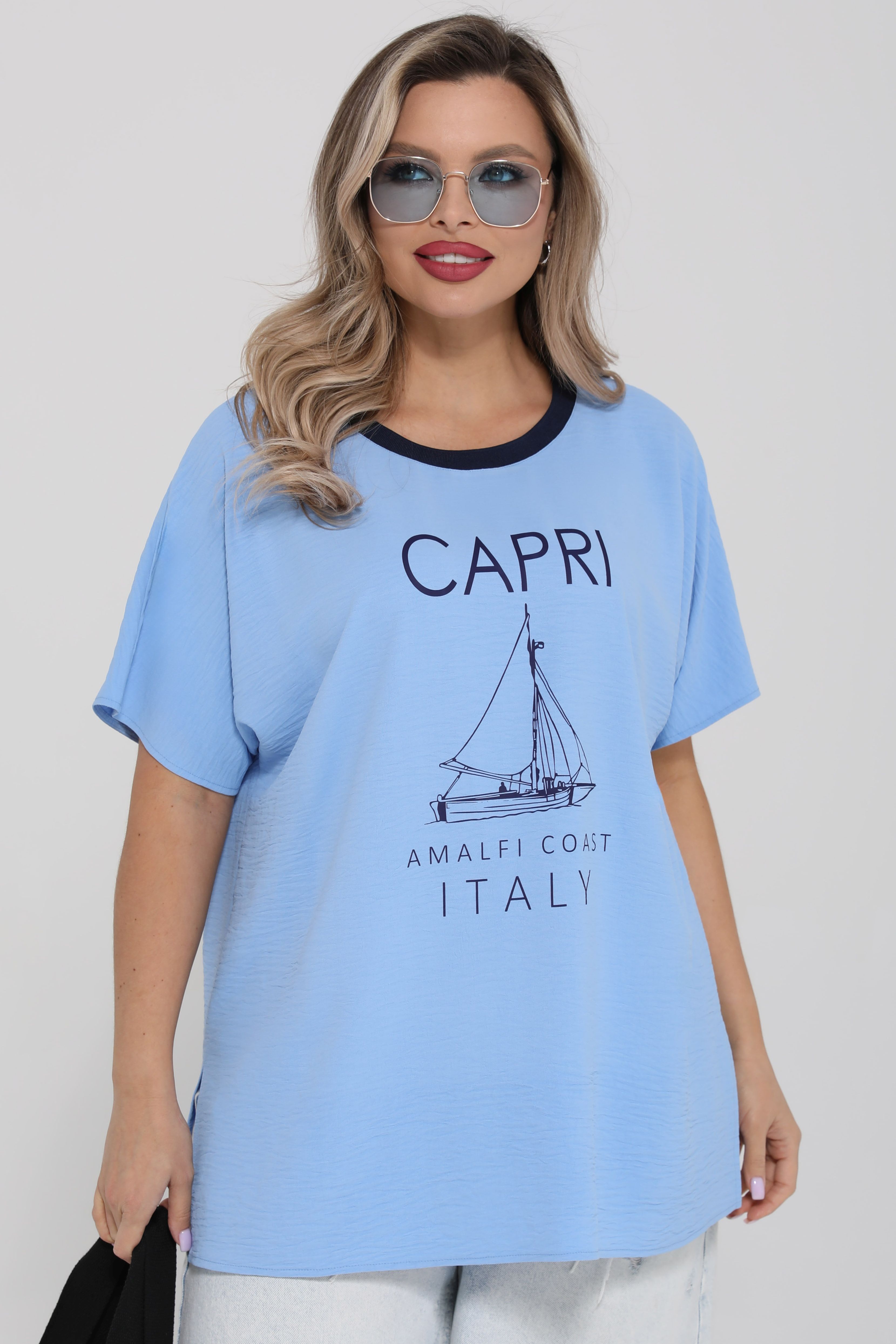 Блузка лёгкая голубая с принтом Dora