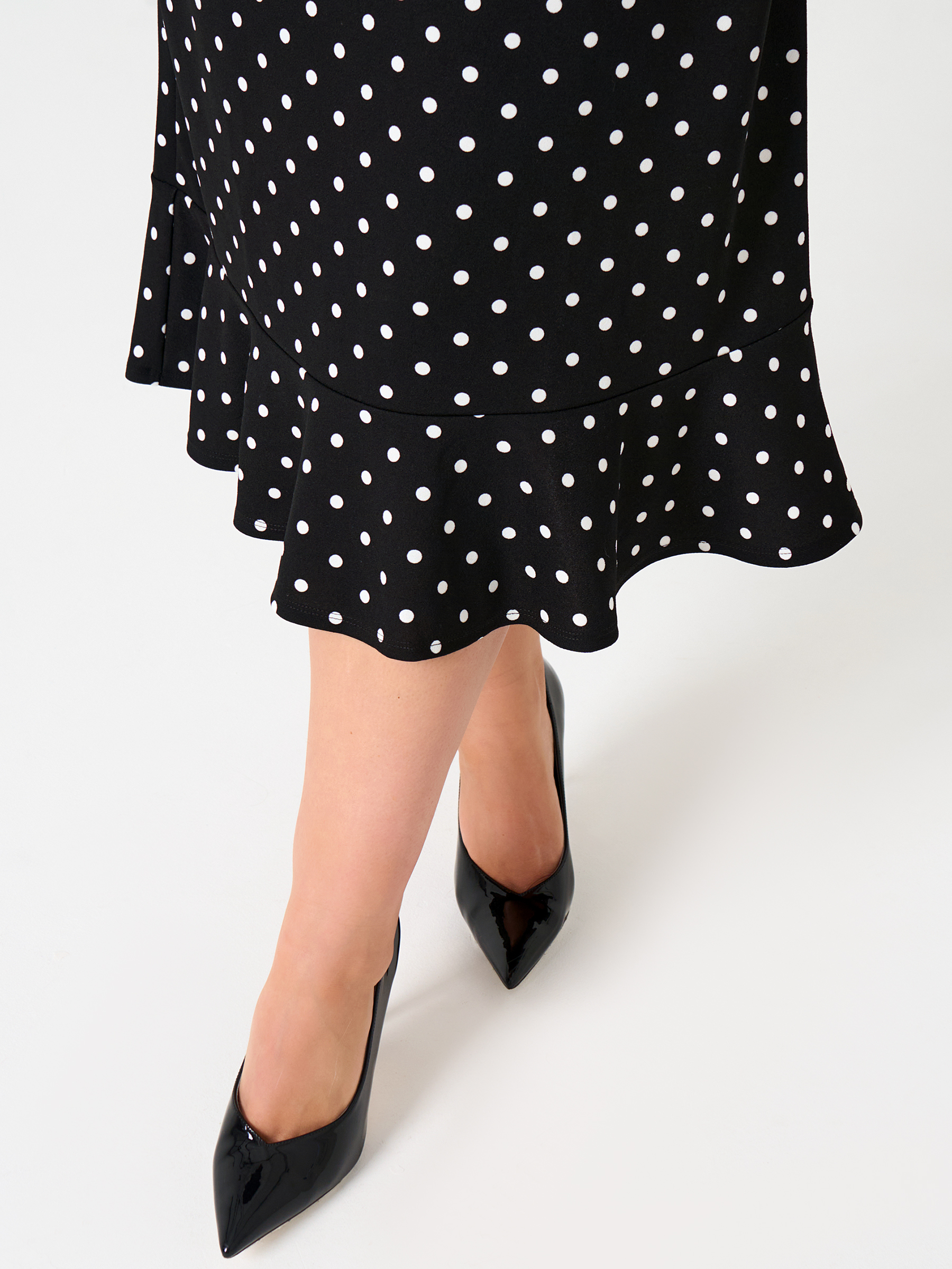 Платье чёрное из трикотажа в горошек Dora(фото8)