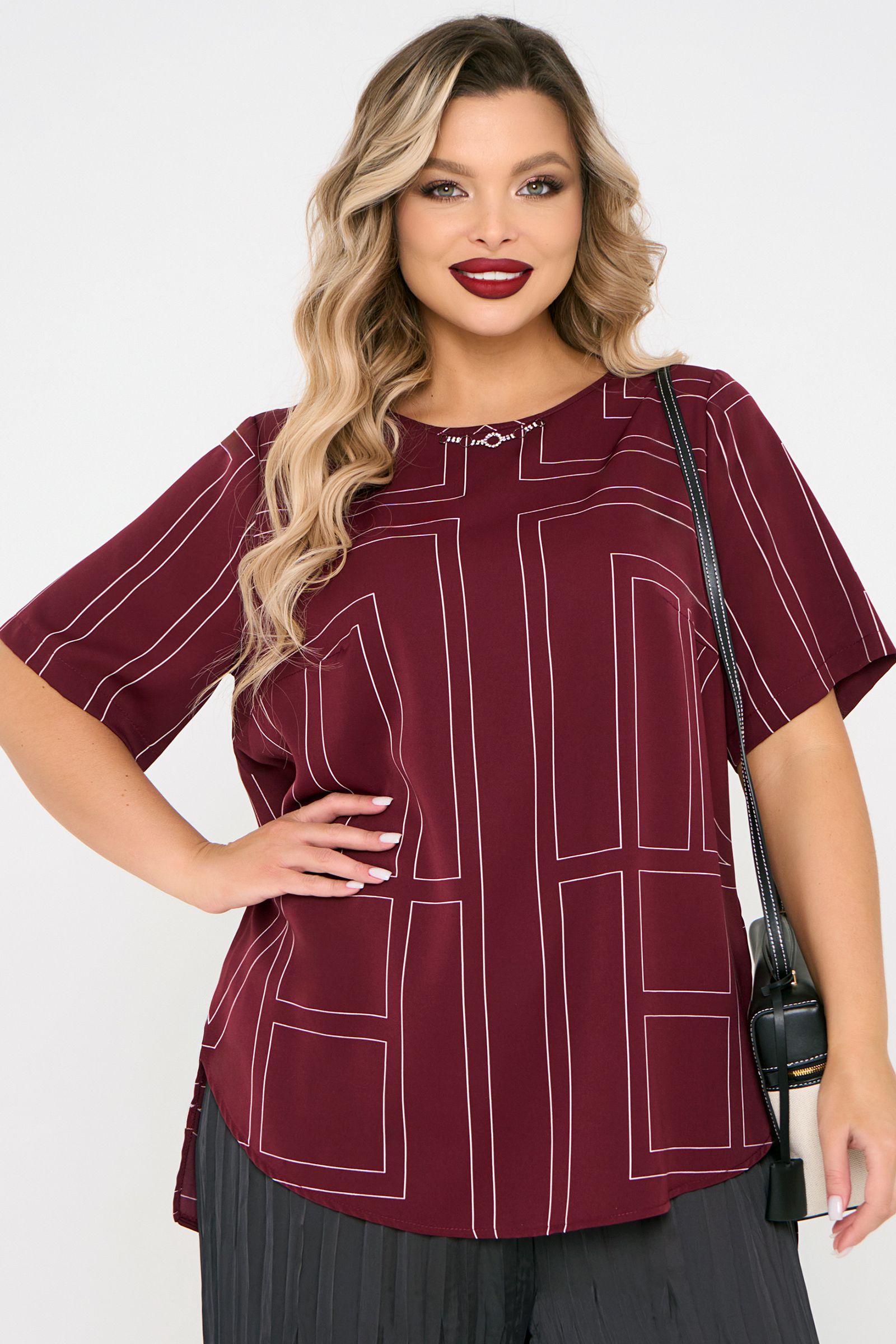 Блузка бордовая с принтом Dora