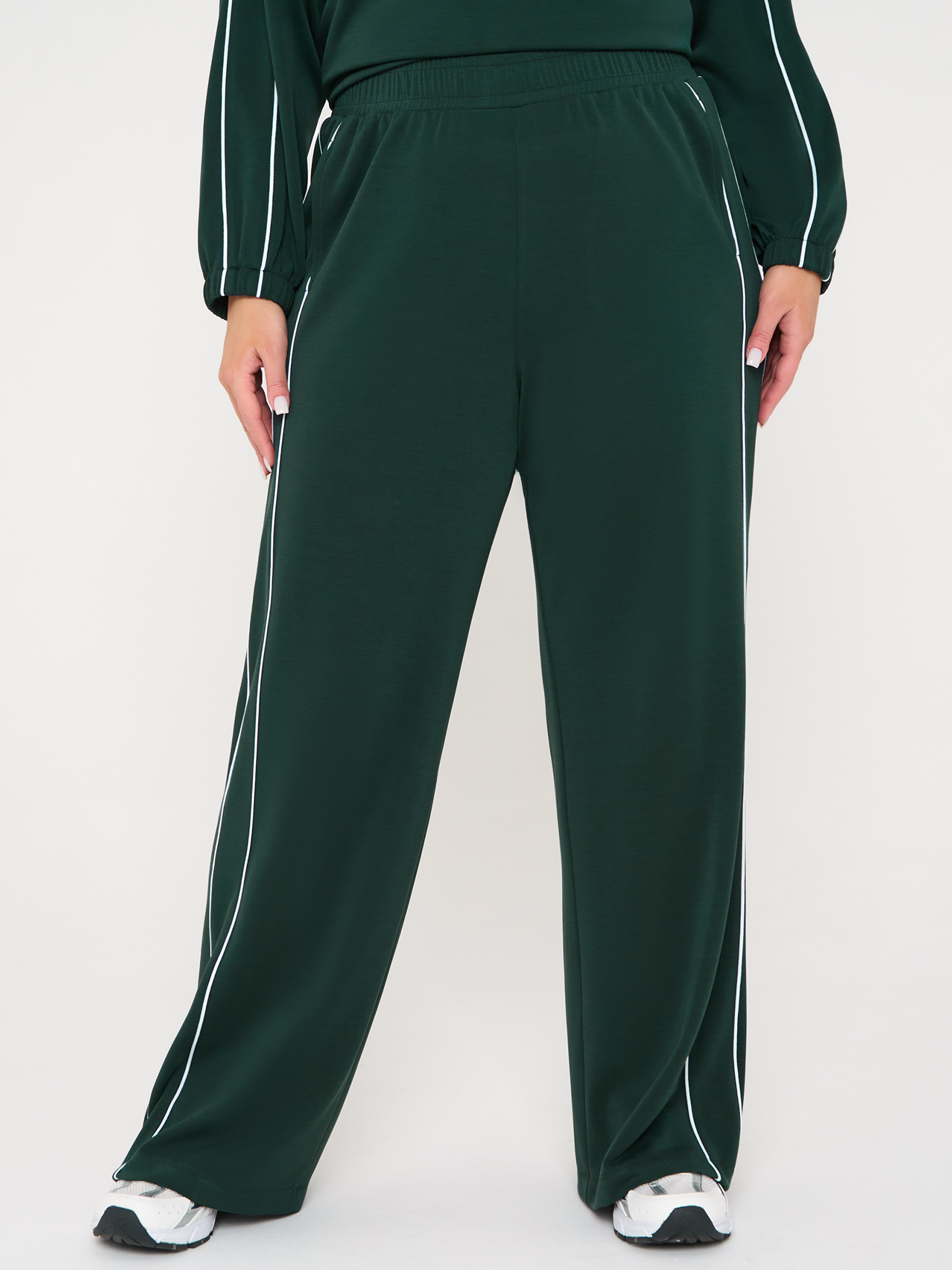 Брюки трикотажные тёмно-зелёные с карманами Dora(фото6)