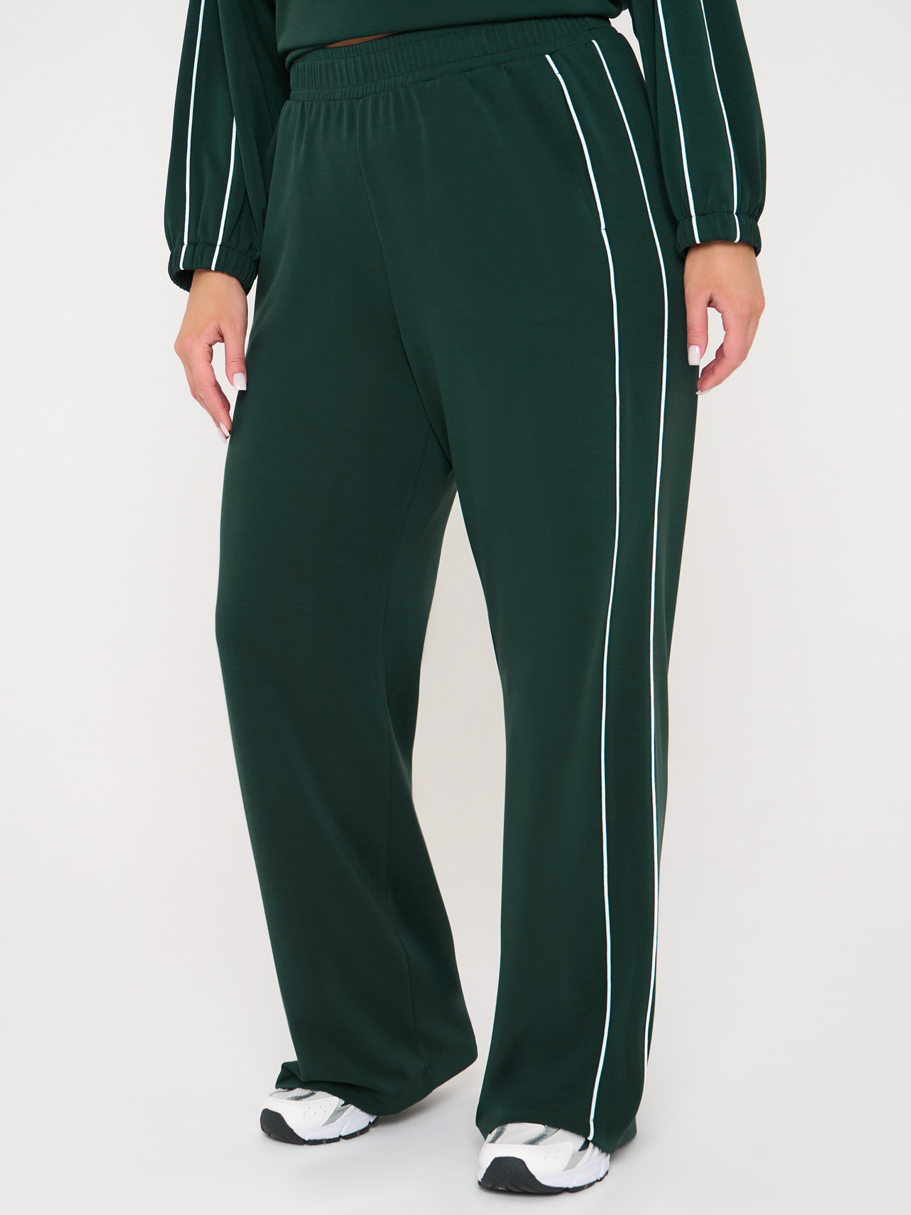 Брюки трикотажные тёмно-зелёные с карманами Dora(фото3)