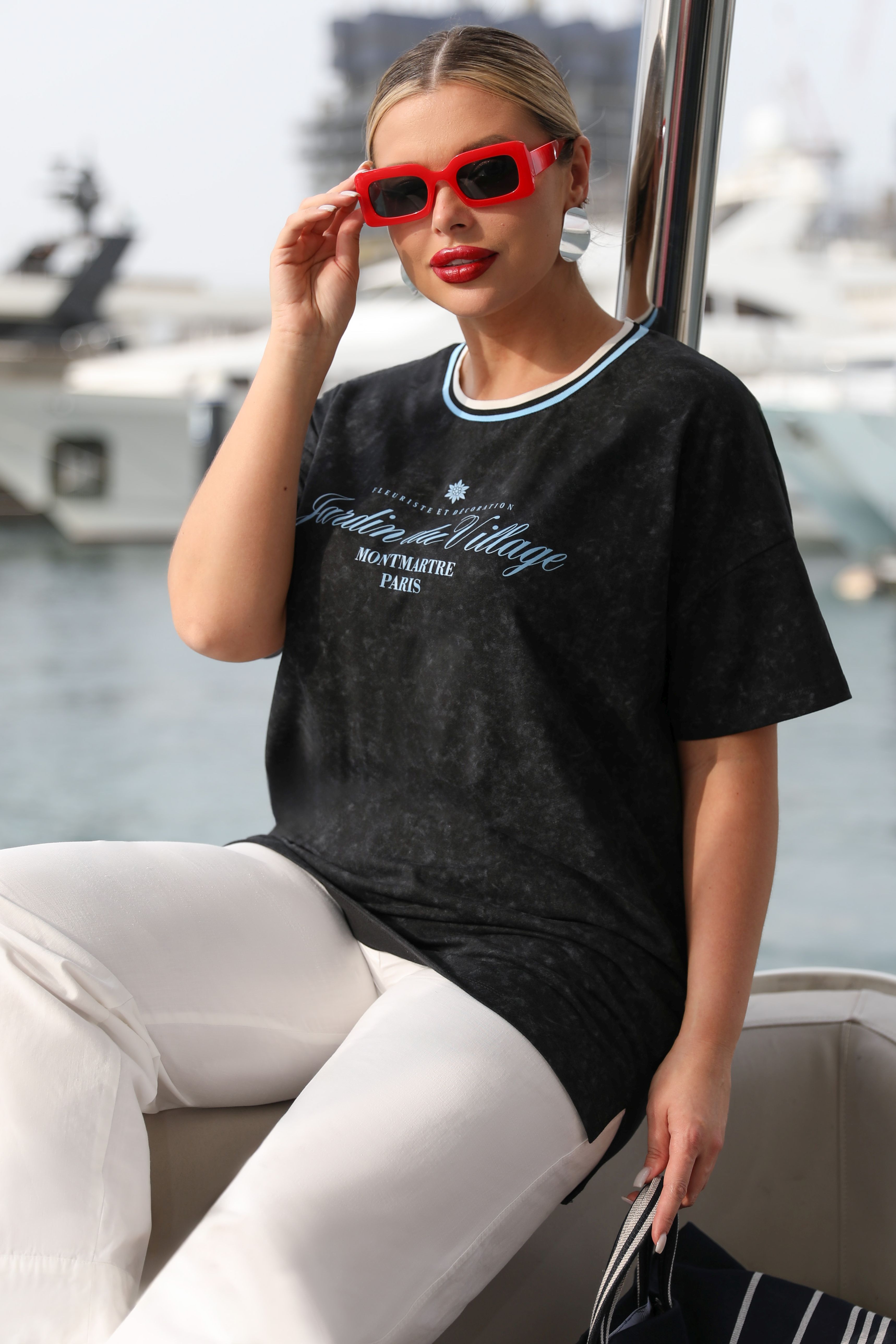 Футболка трикотажная тёмно-серая с принтом Dora