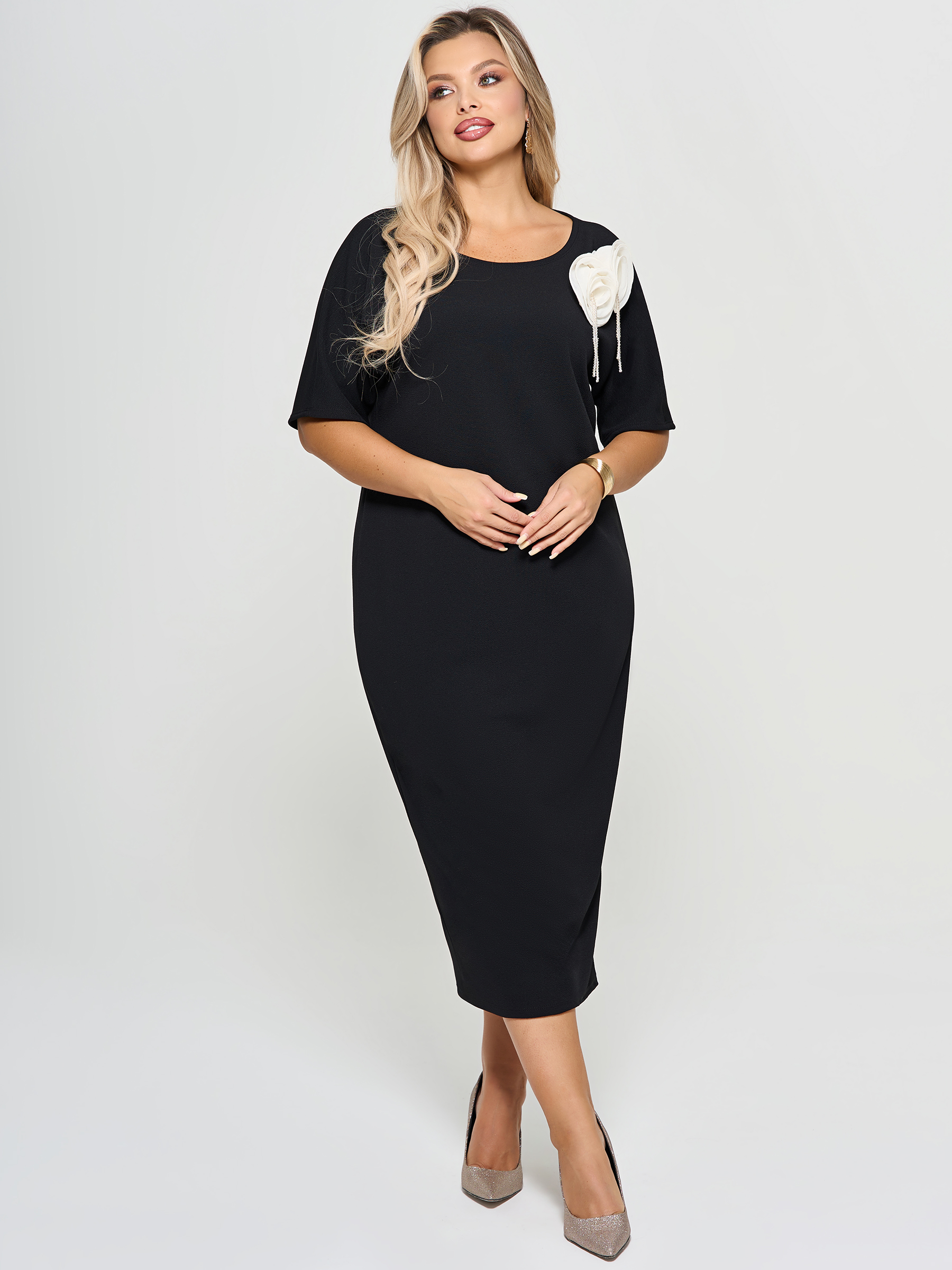 Платье-футляр чёрное со съёмной брошью Dora(фото6)