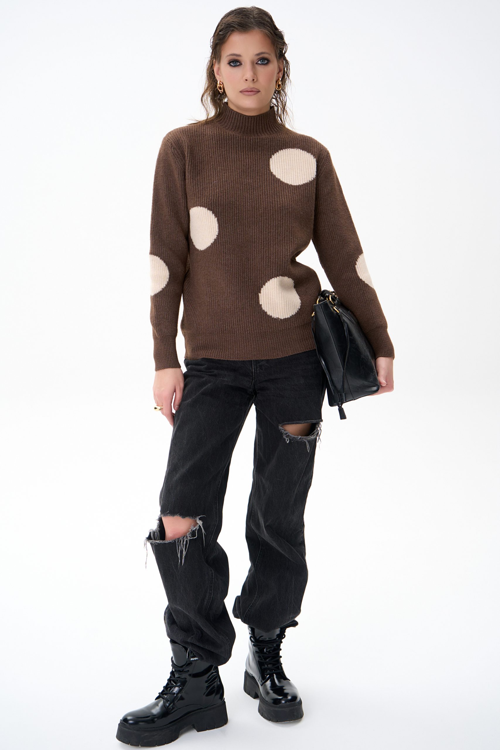 Свитшот тёплый шоколадного цвета с принтом Elza(фото2)