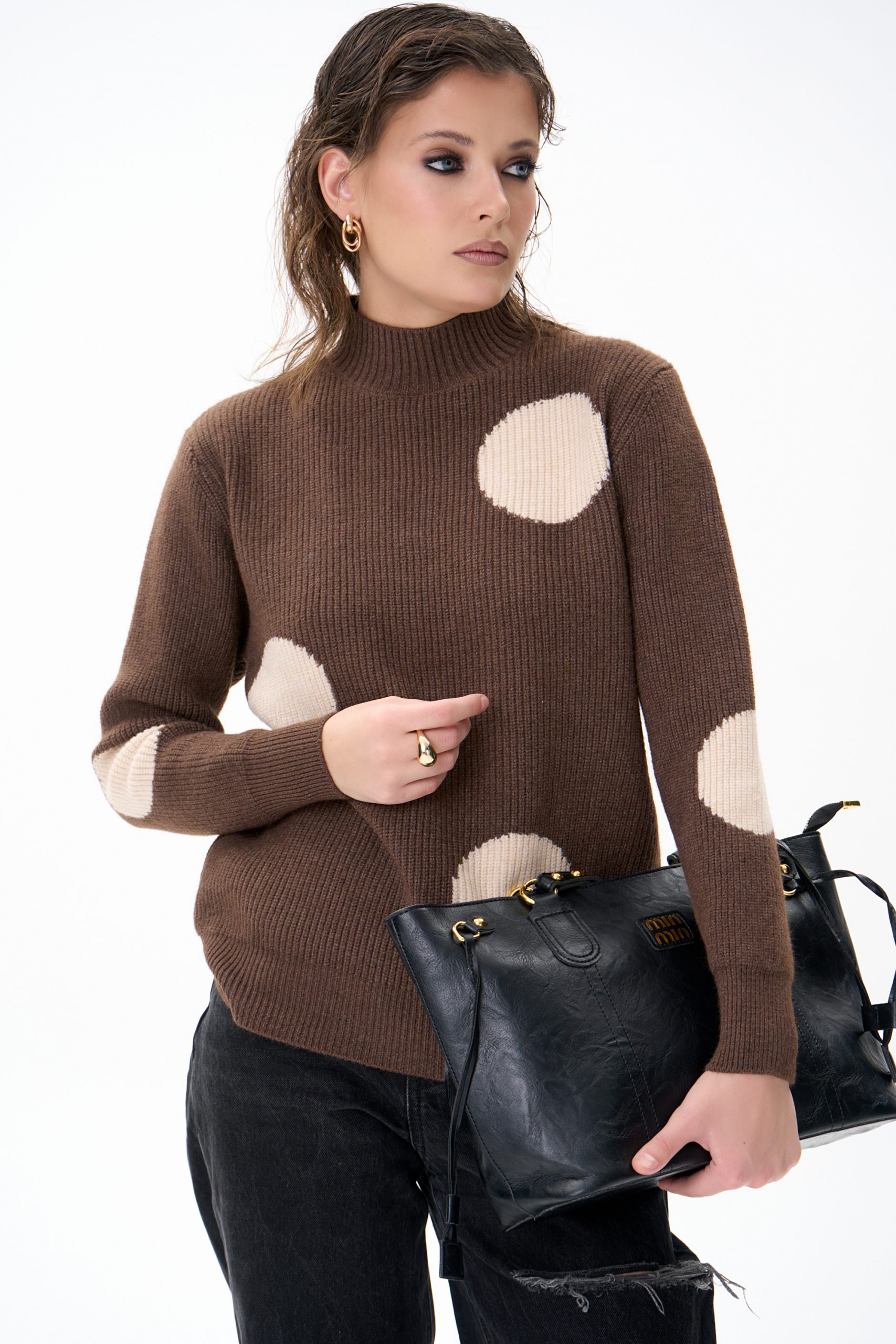 Свитшот тёплый шоколадного цвета с принтом Elza(фото5)