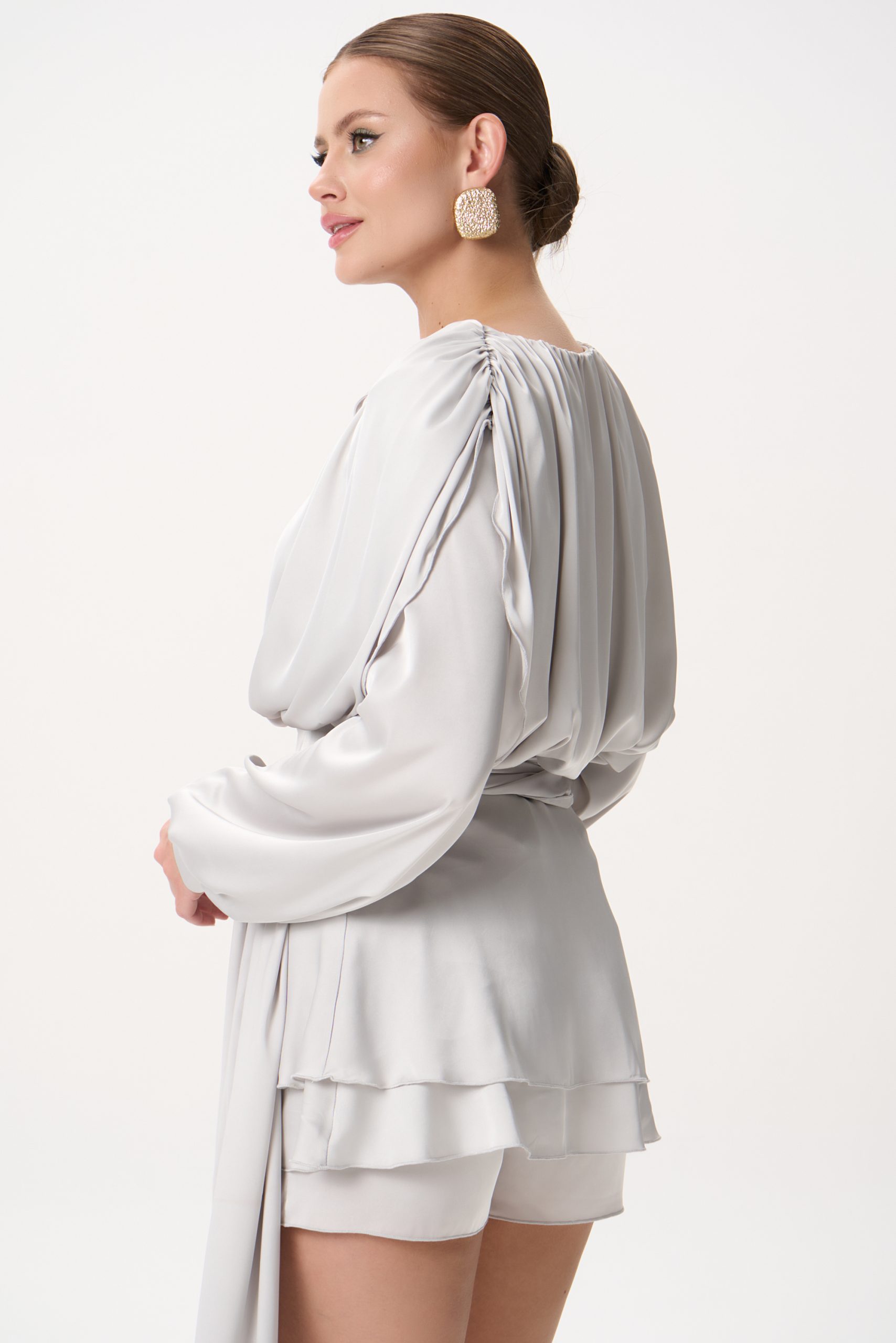 Платье мини жемчужного цвета оригинальное Elza(фото9)