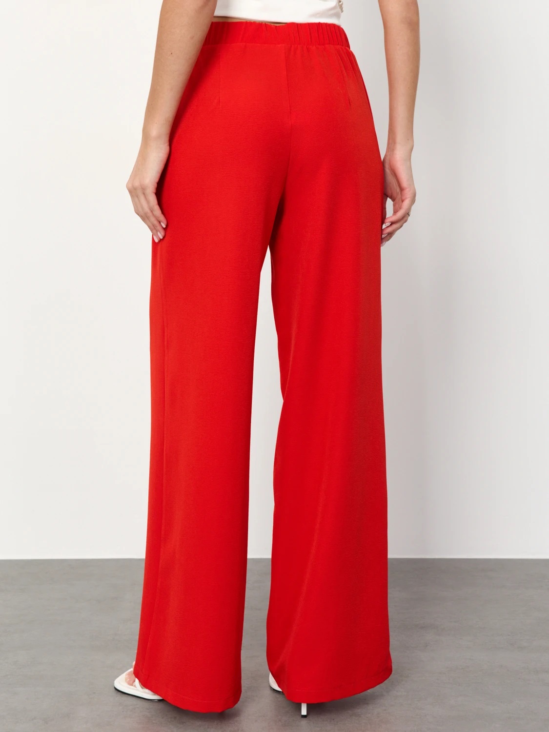 Брюки прямые красного цвета с карманами Jetty(фото6)