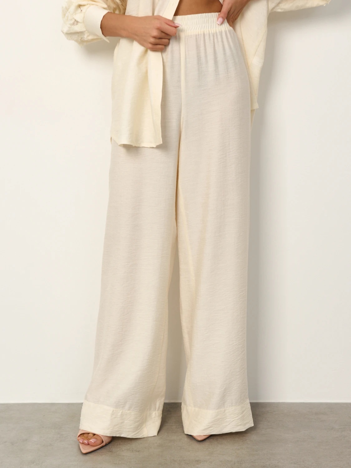 Брюки прямые молочного цвета с карманами Jetty(фото5)