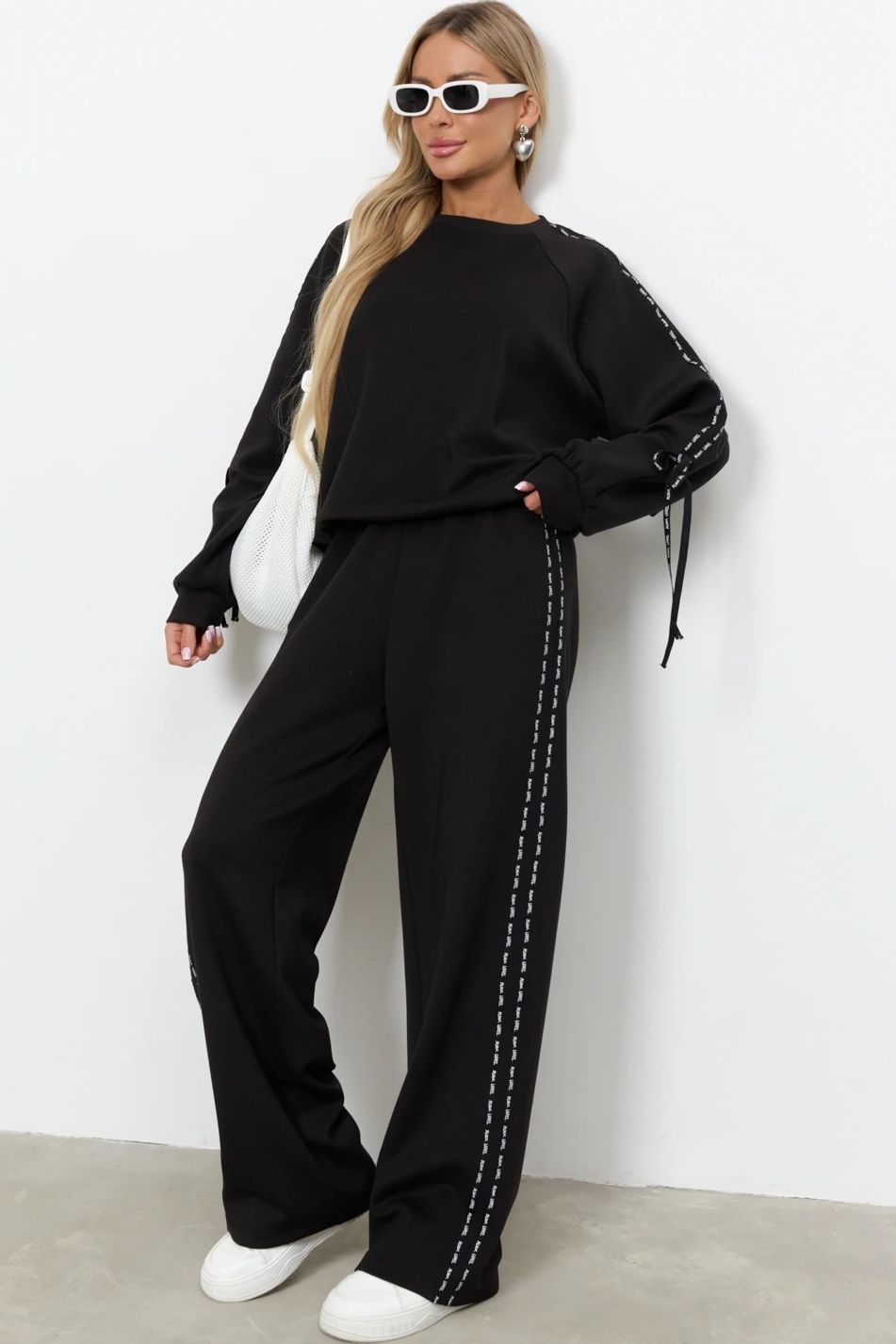 Брюки широкие с лампасами Jetty