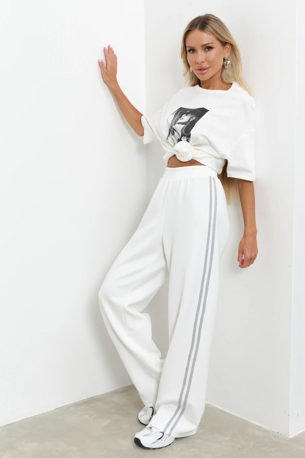 Брюки широкие с лампасами Jetty