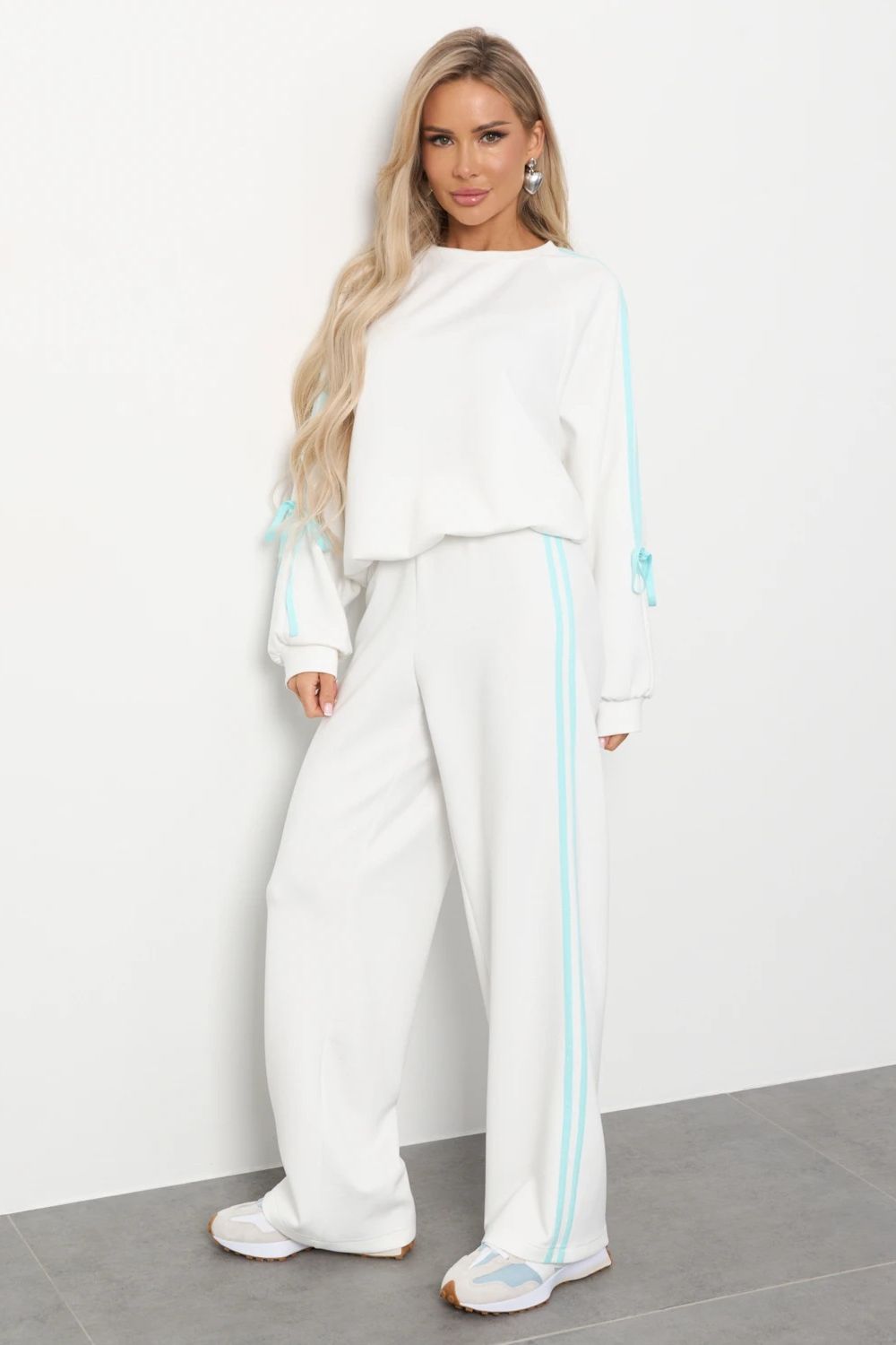 Брюки широкие с лампасами Jetty