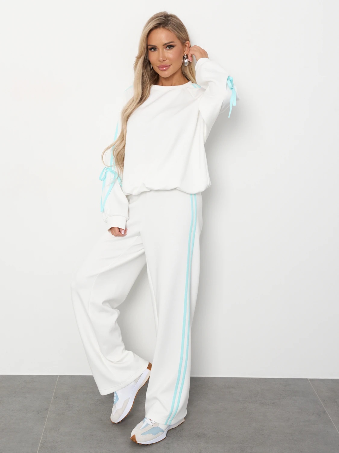 Джемпер трикотажный молочного цвета Jetty(фото2)