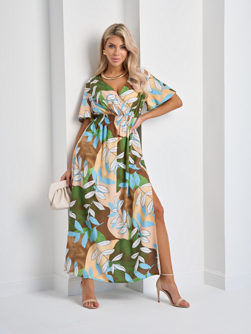 Платье длинное лёгкое с коротким расклешенным рукавом Jetty(фото8)