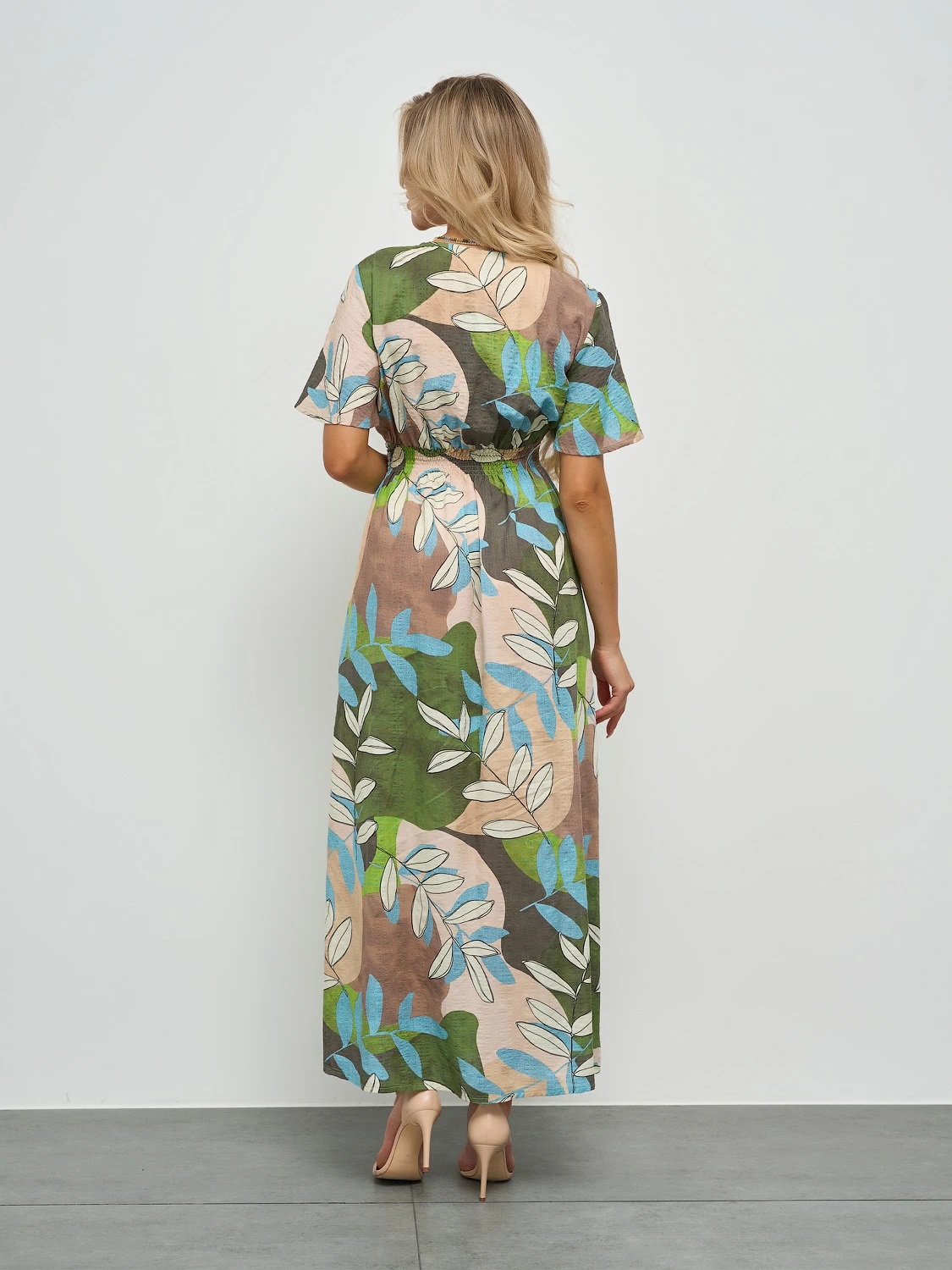 Платье длинное лёгкое с коротким расклешенным рукавом Jetty(фото9)