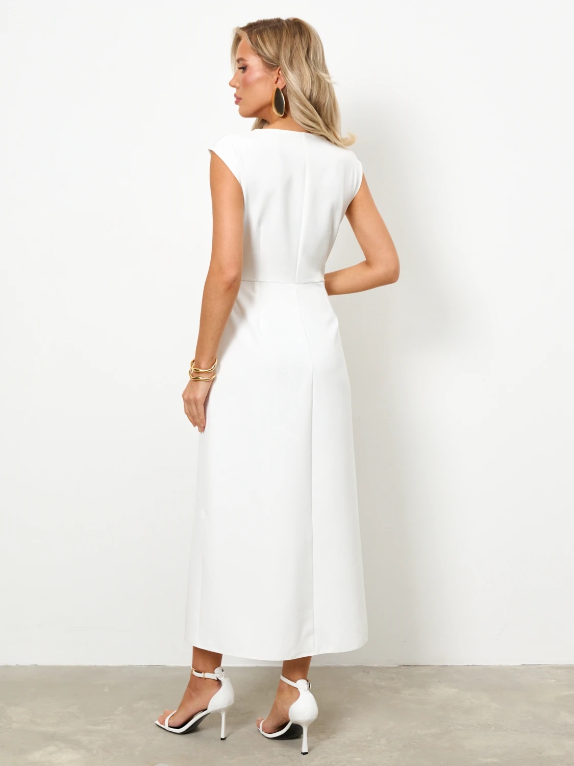 Платье длинное молочного цвета с разрезом Jetty(фото9)