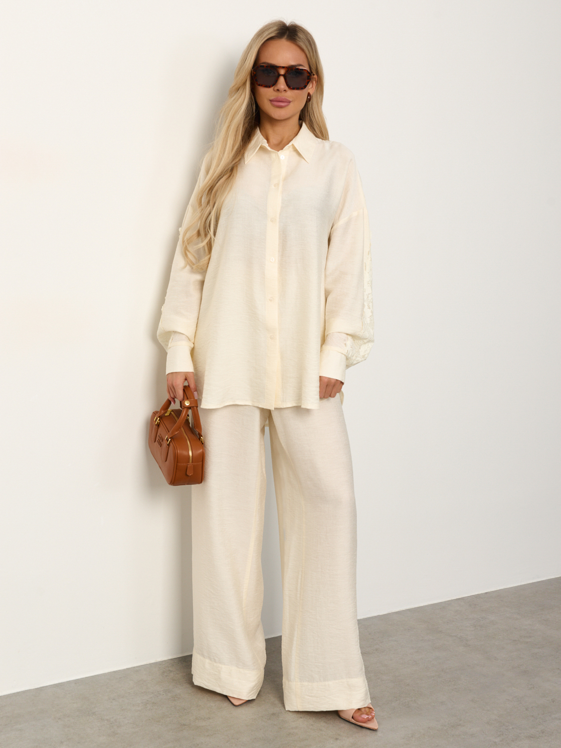 Брюки прямые молочного цвета с карманами Jetty(фото3)