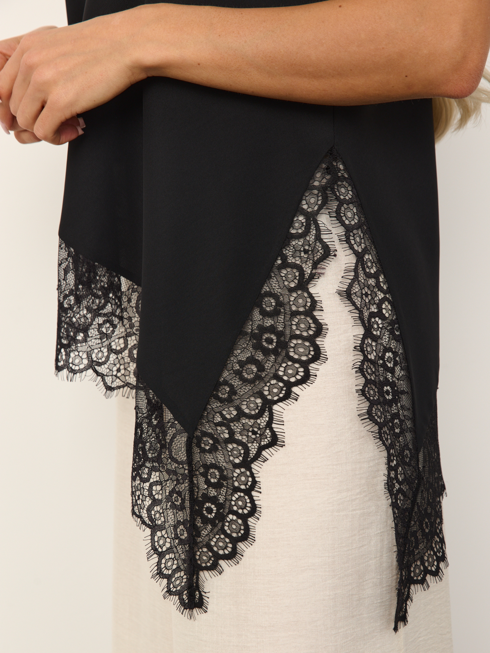 Топ чёрный в бельевом стиле Jetty(фото8)