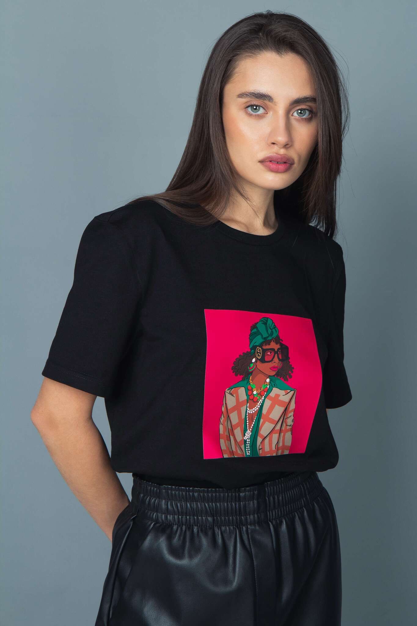 Футболка женская с принтом чёрная Kosmos