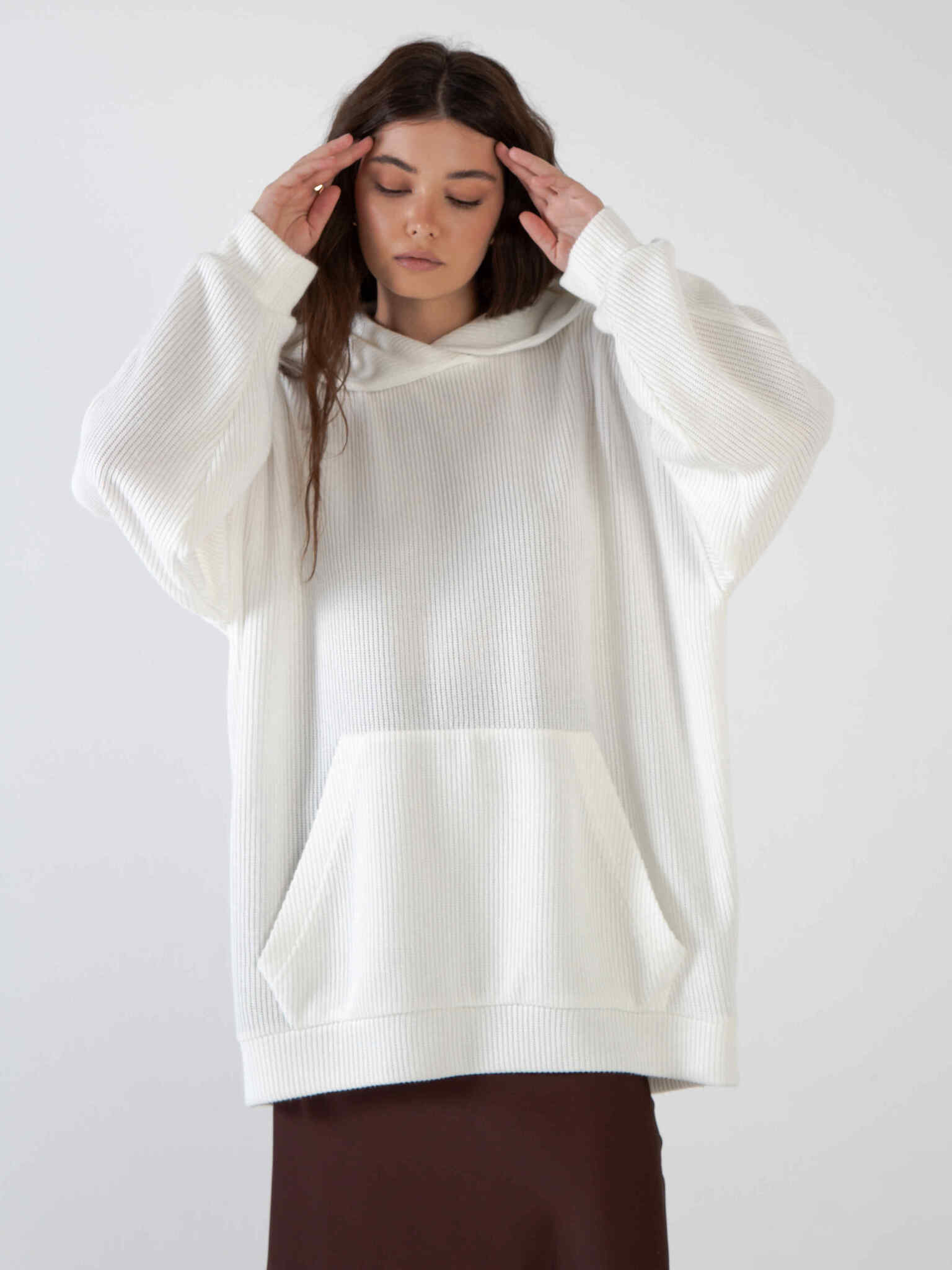 Худи из вязанного трикотажа в молочном цвете Kosmos(фото7)